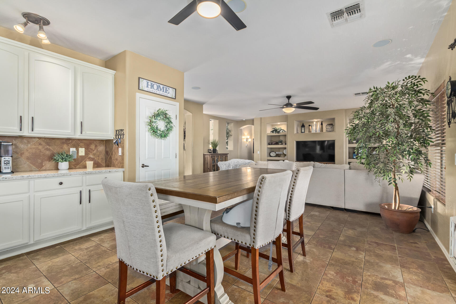 9350 W PROSPECTOR Drive