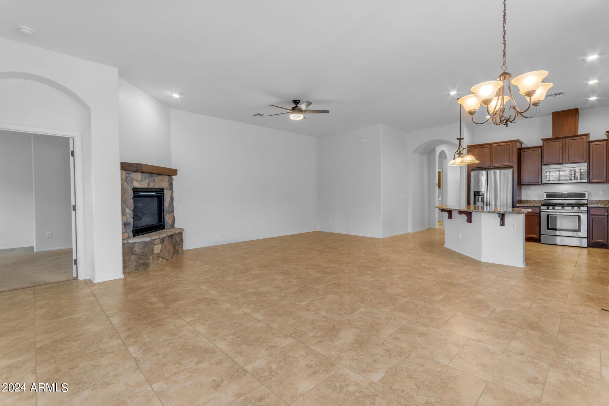 3547 E MESQUITE Street