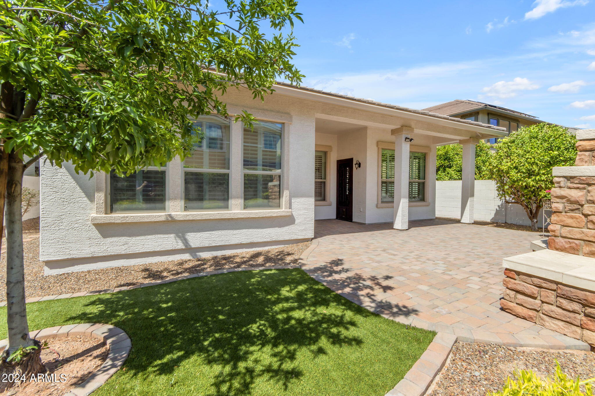 3547 E MESQUITE Street