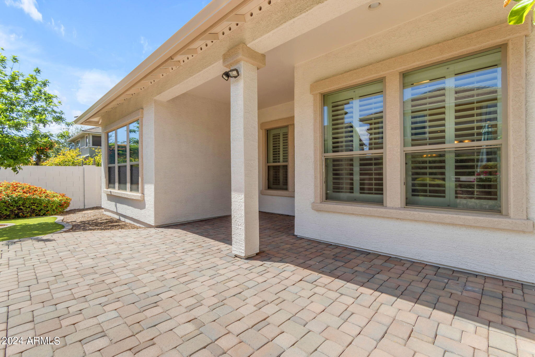 3547 E MESQUITE Street