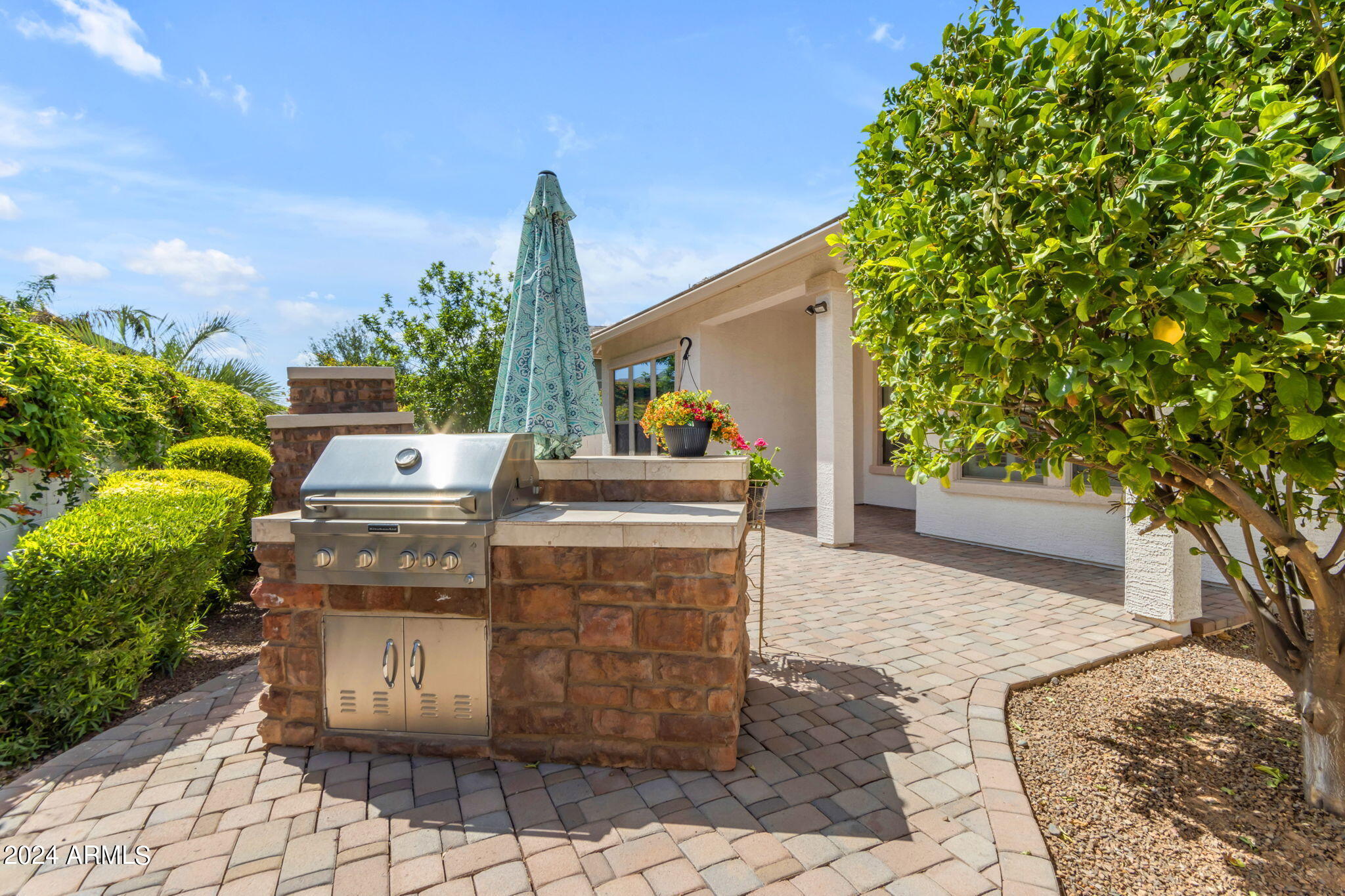 3547 E MESQUITE Street