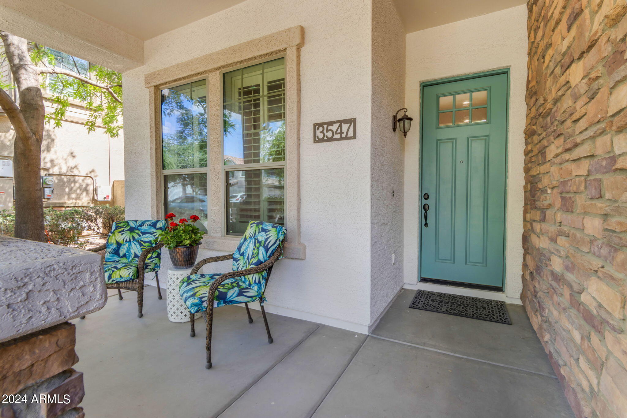 3547 E MESQUITE Street