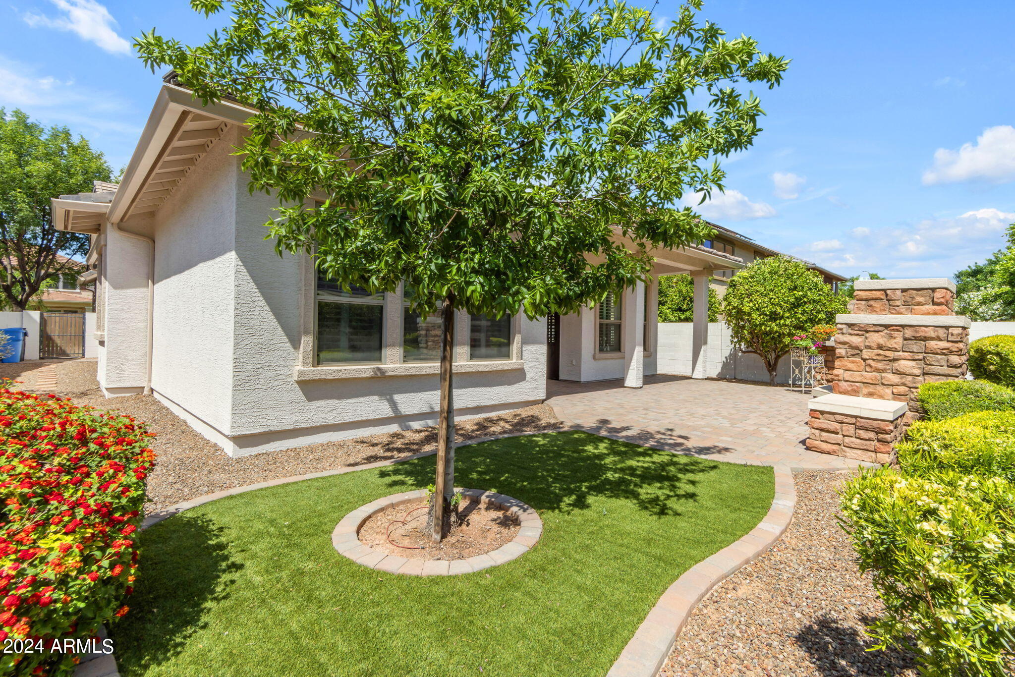 3547 E MESQUITE Street