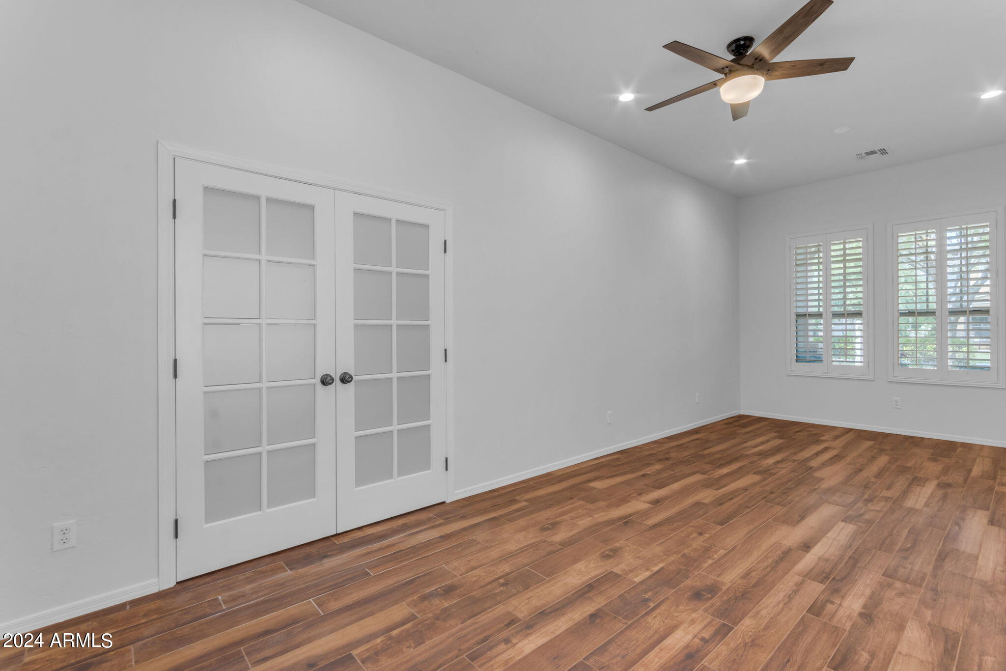 3547 E MESQUITE Street