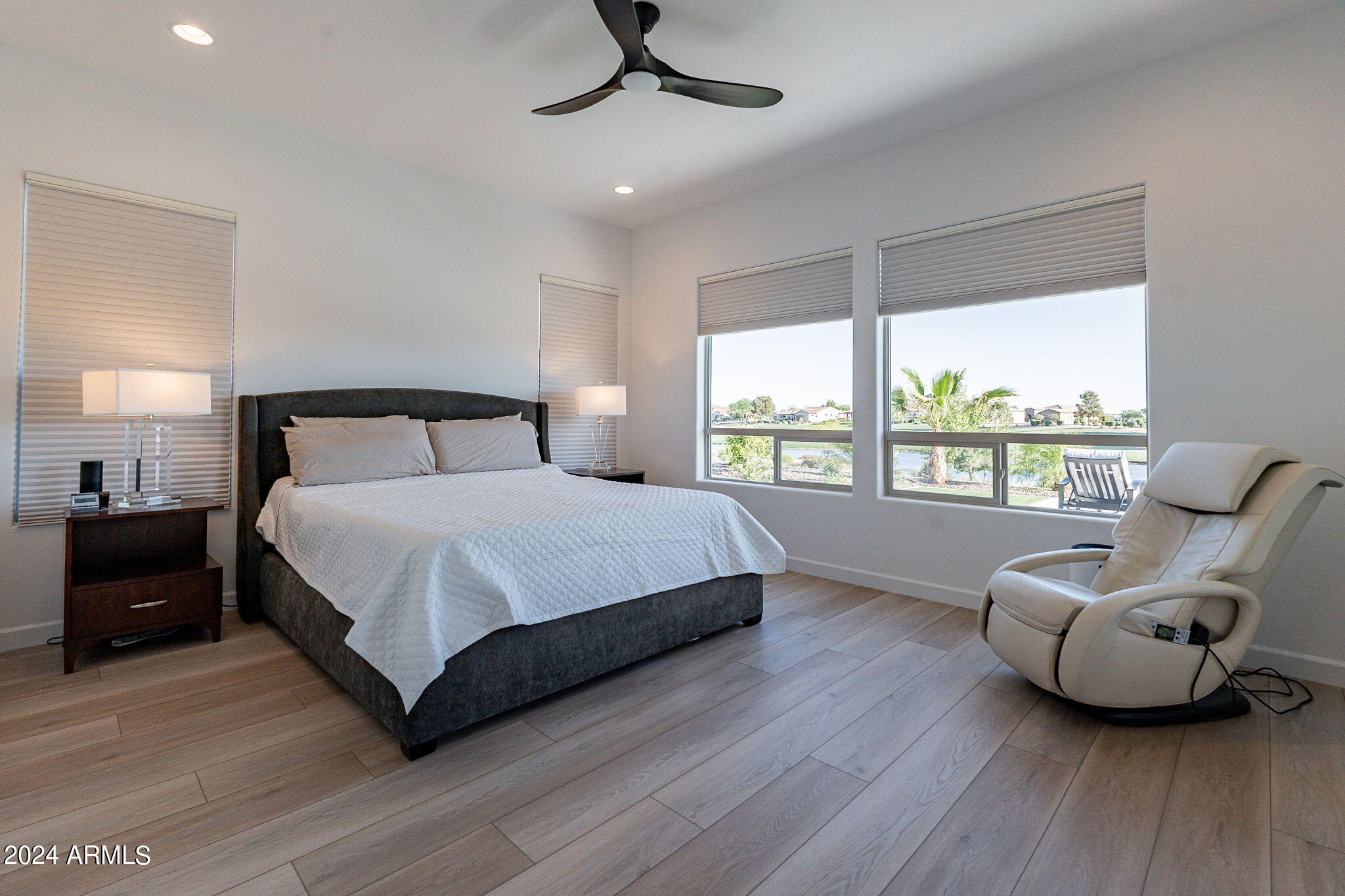 261 E BRACCIANO Avenue