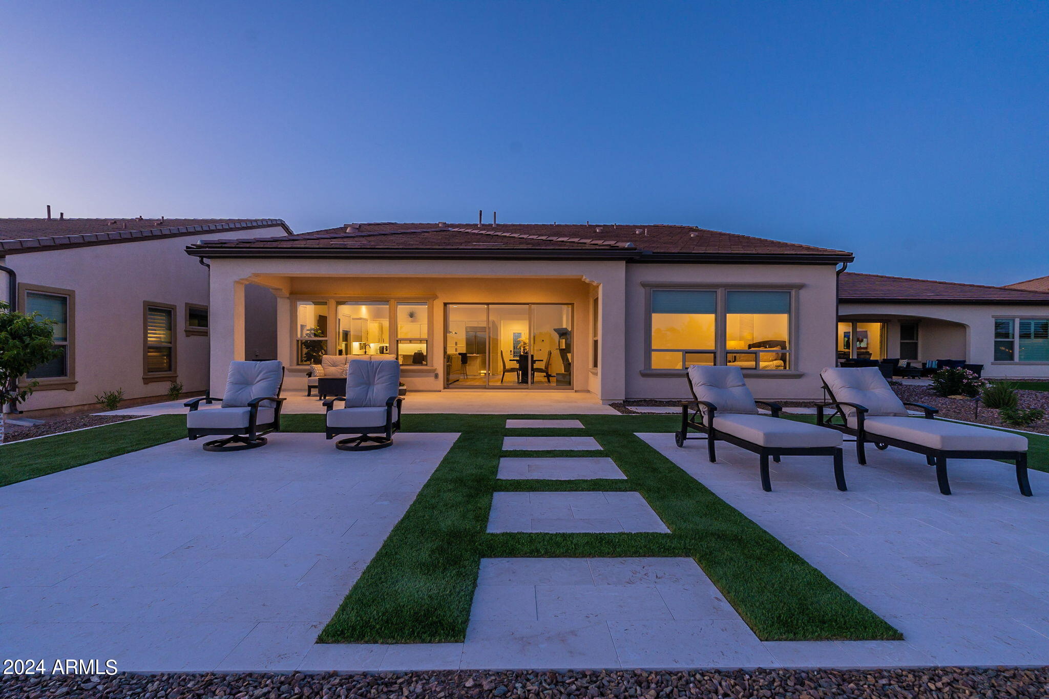 261 E BRACCIANO Avenue