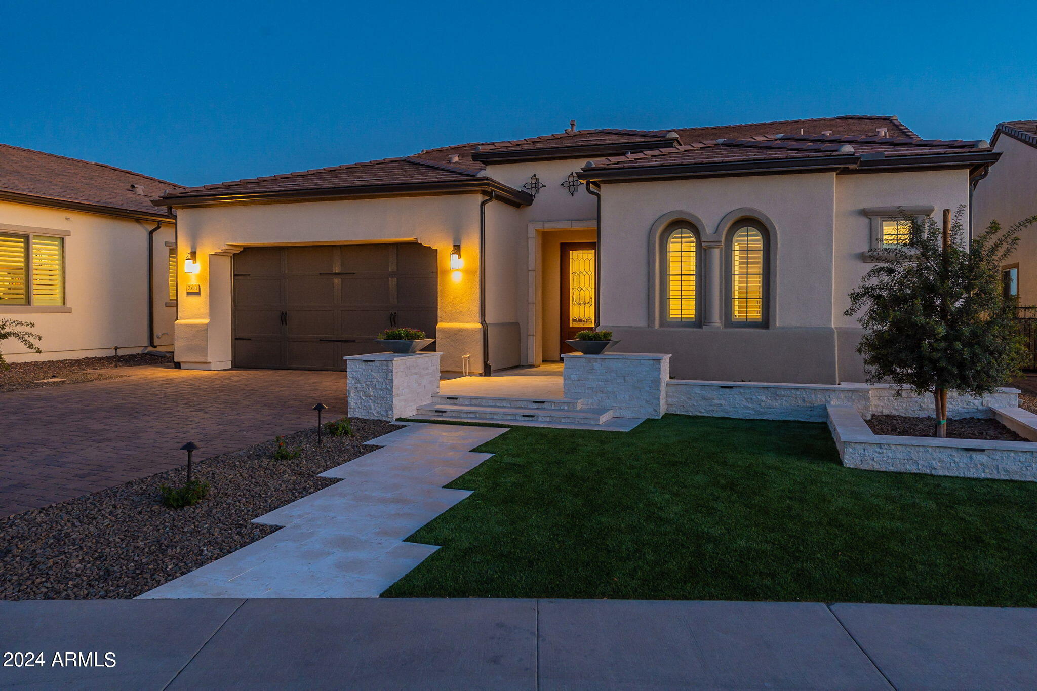 261 E BRACCIANO Avenue