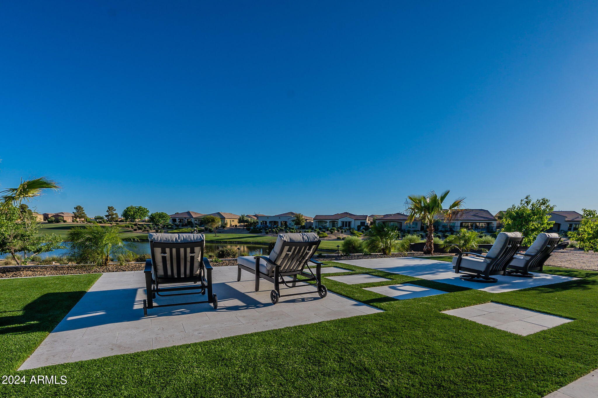 261 E BRACCIANO Avenue