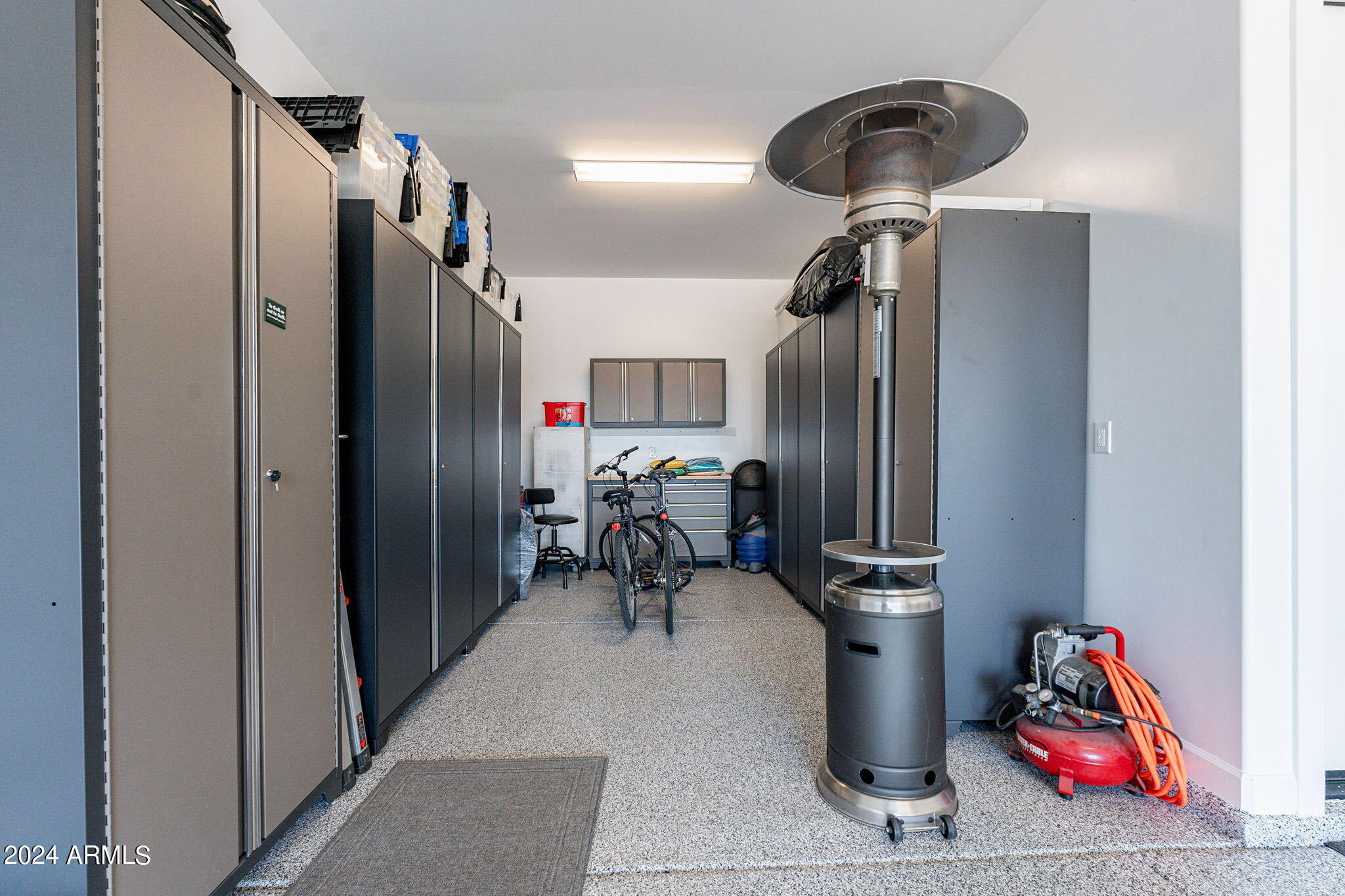 261 E BRACCIANO Avenue