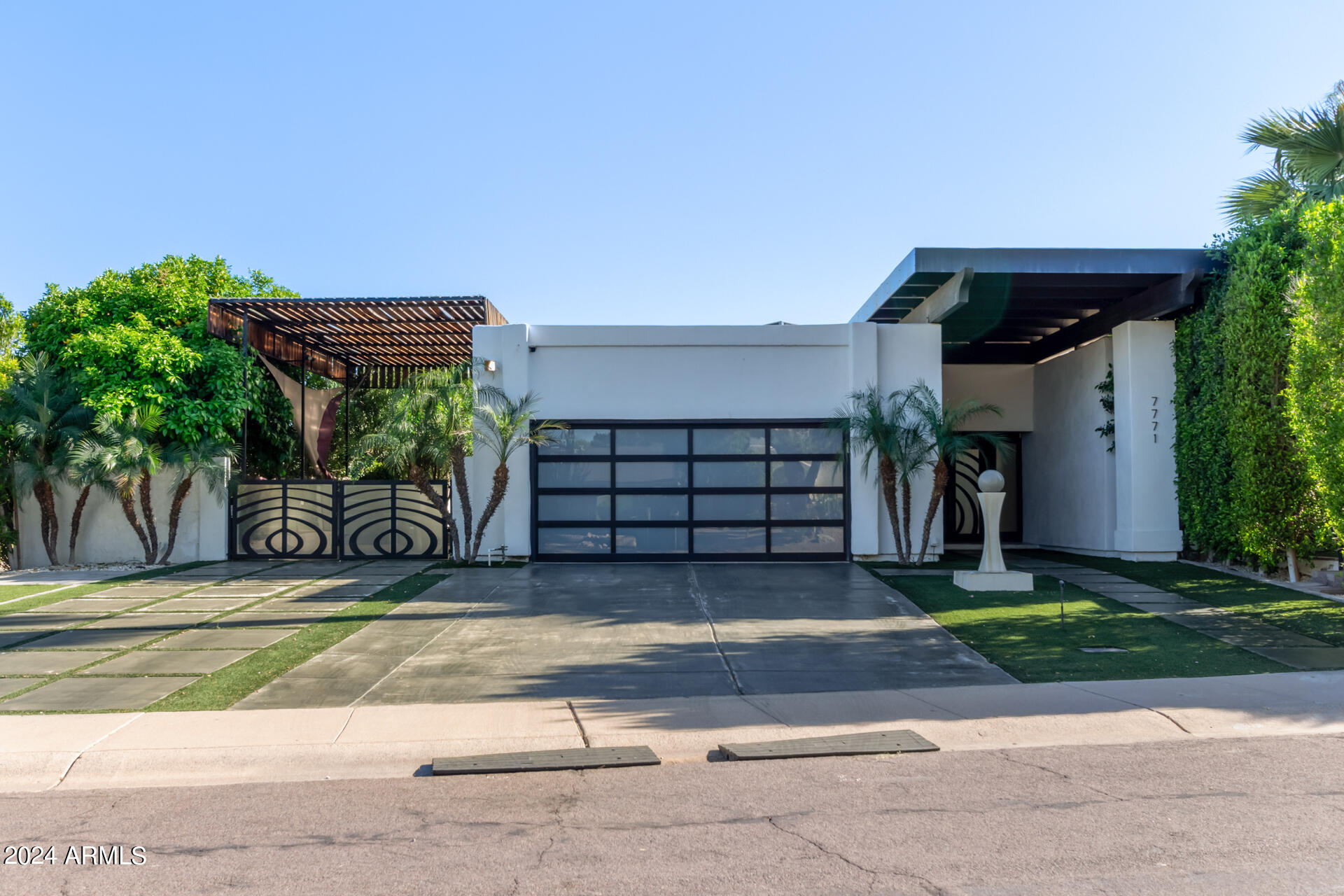 7771 E VALLEY VISTA Lane