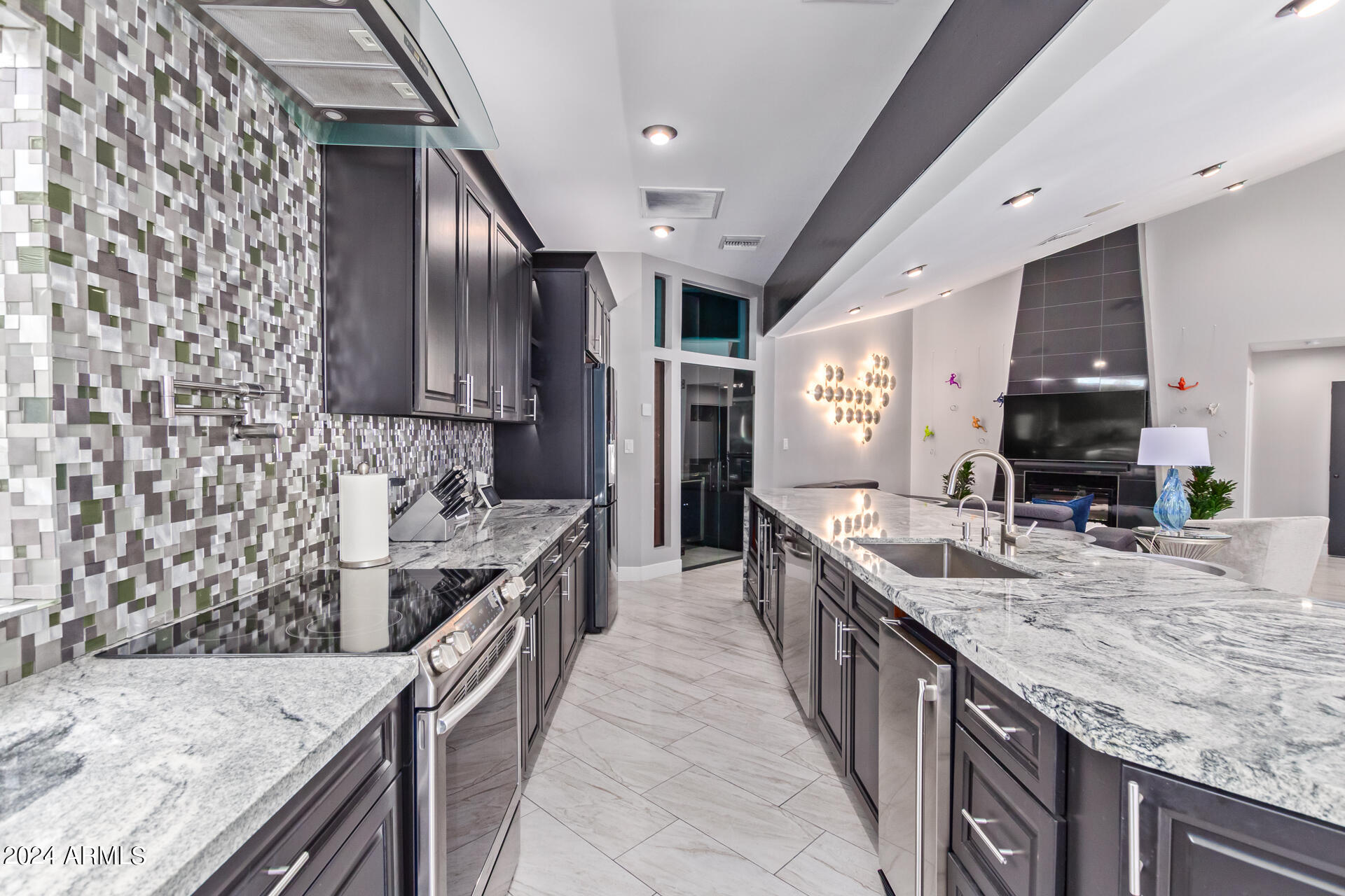 7771 E VALLEY VISTA Lane