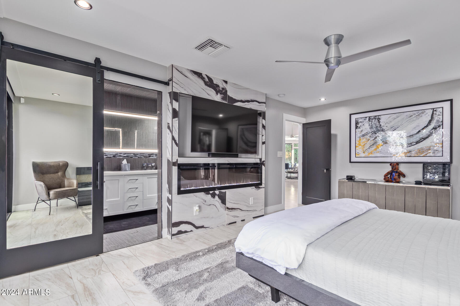 7771 E VALLEY VISTA Lane