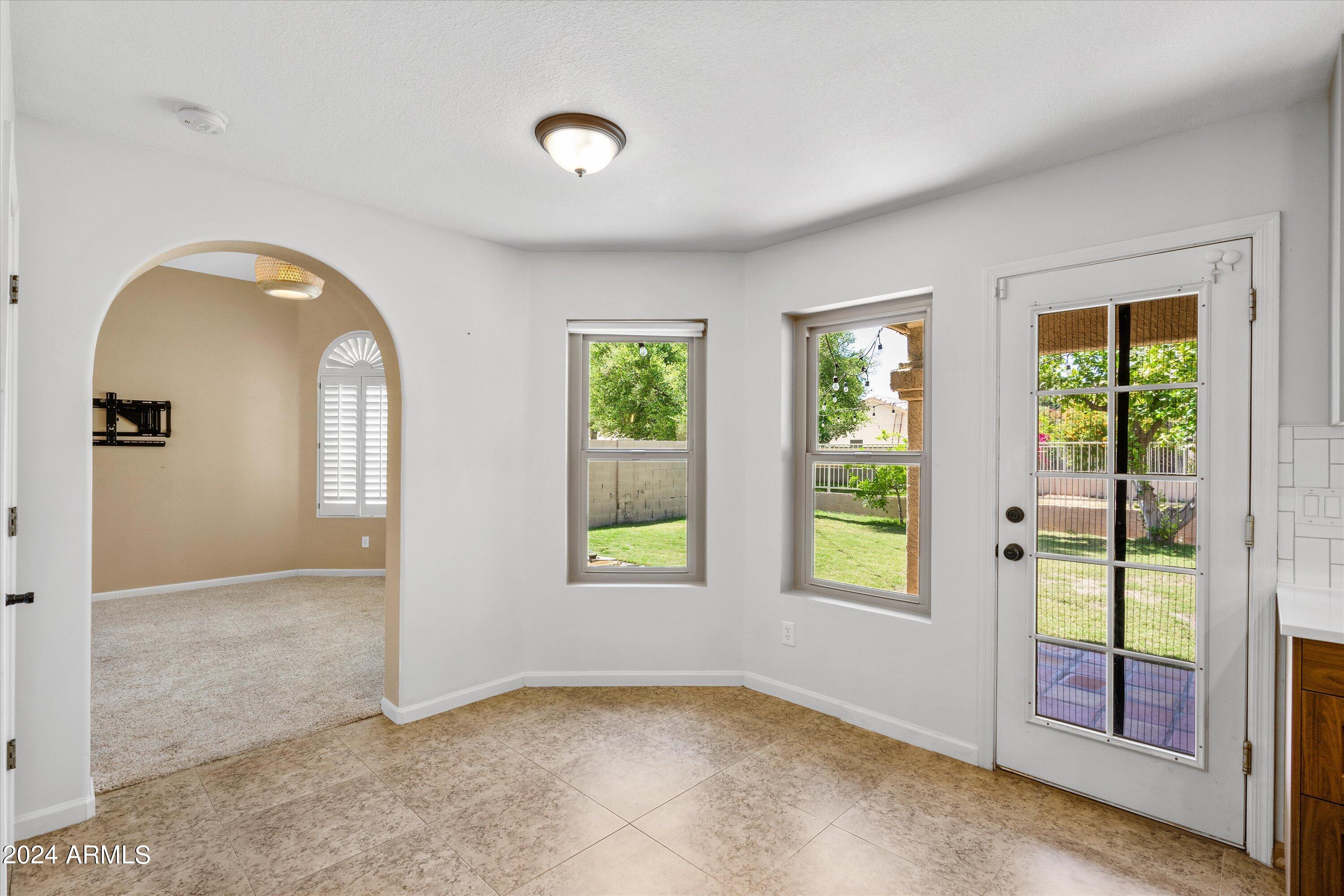 1044 N LONGMORE Street