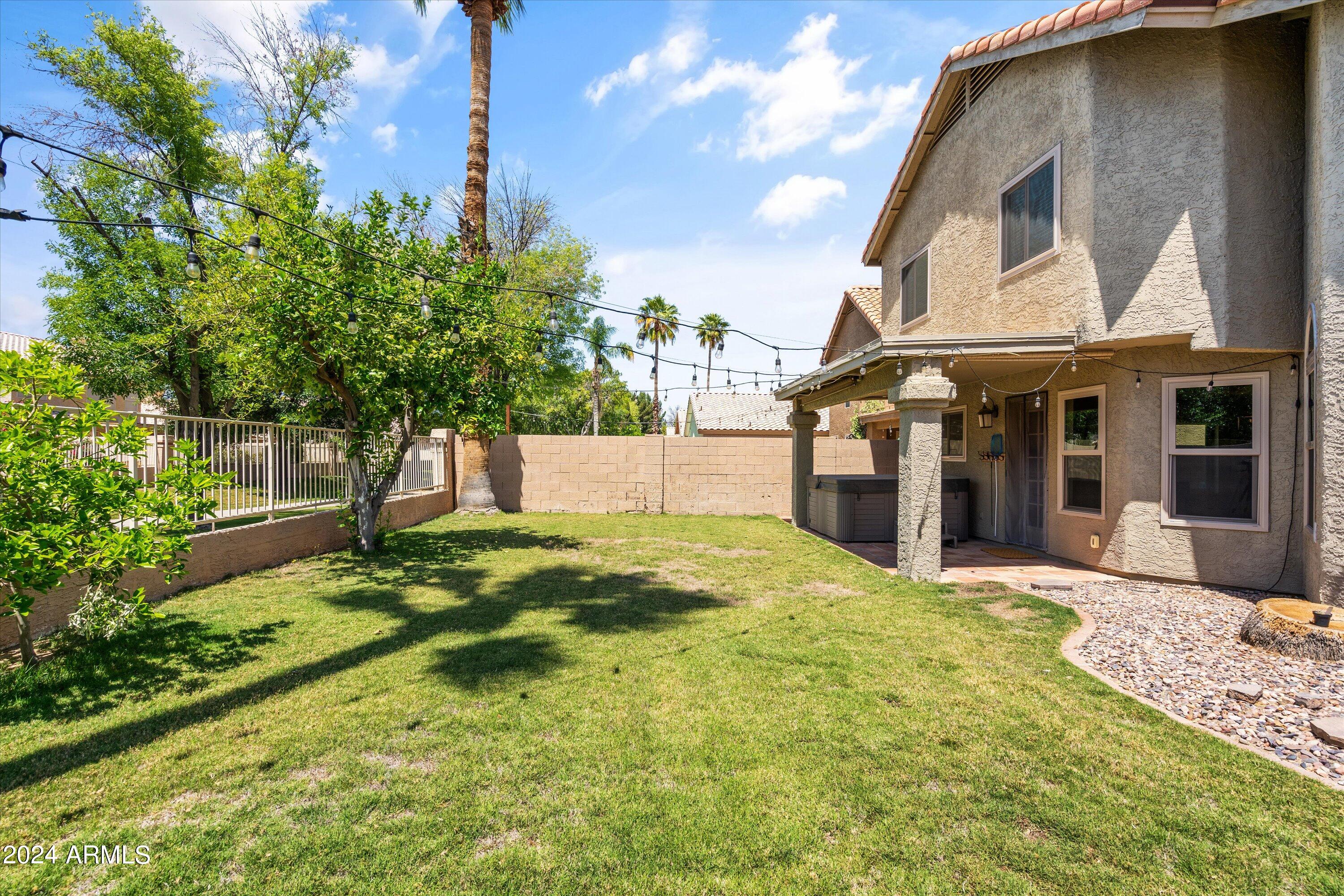 1044 N LONGMORE Street