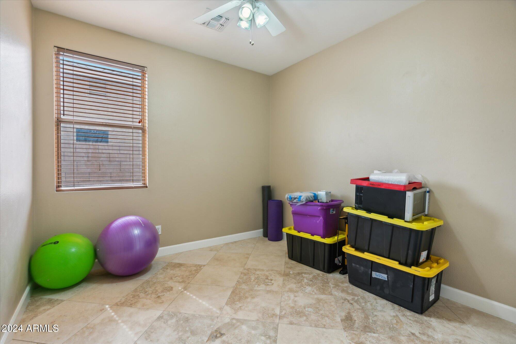 2051 E AUGUSTA Avenue