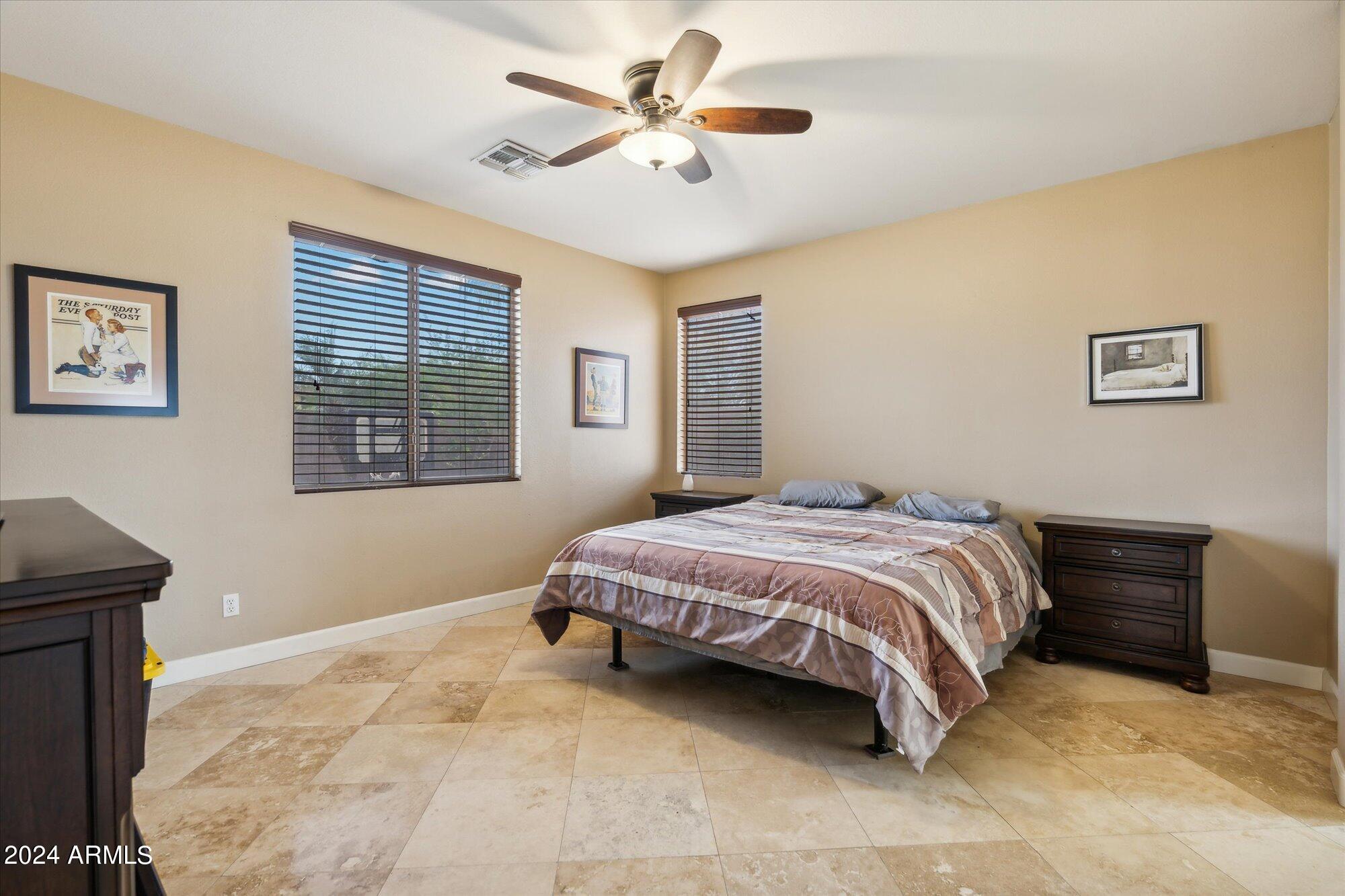 2051 E AUGUSTA Avenue