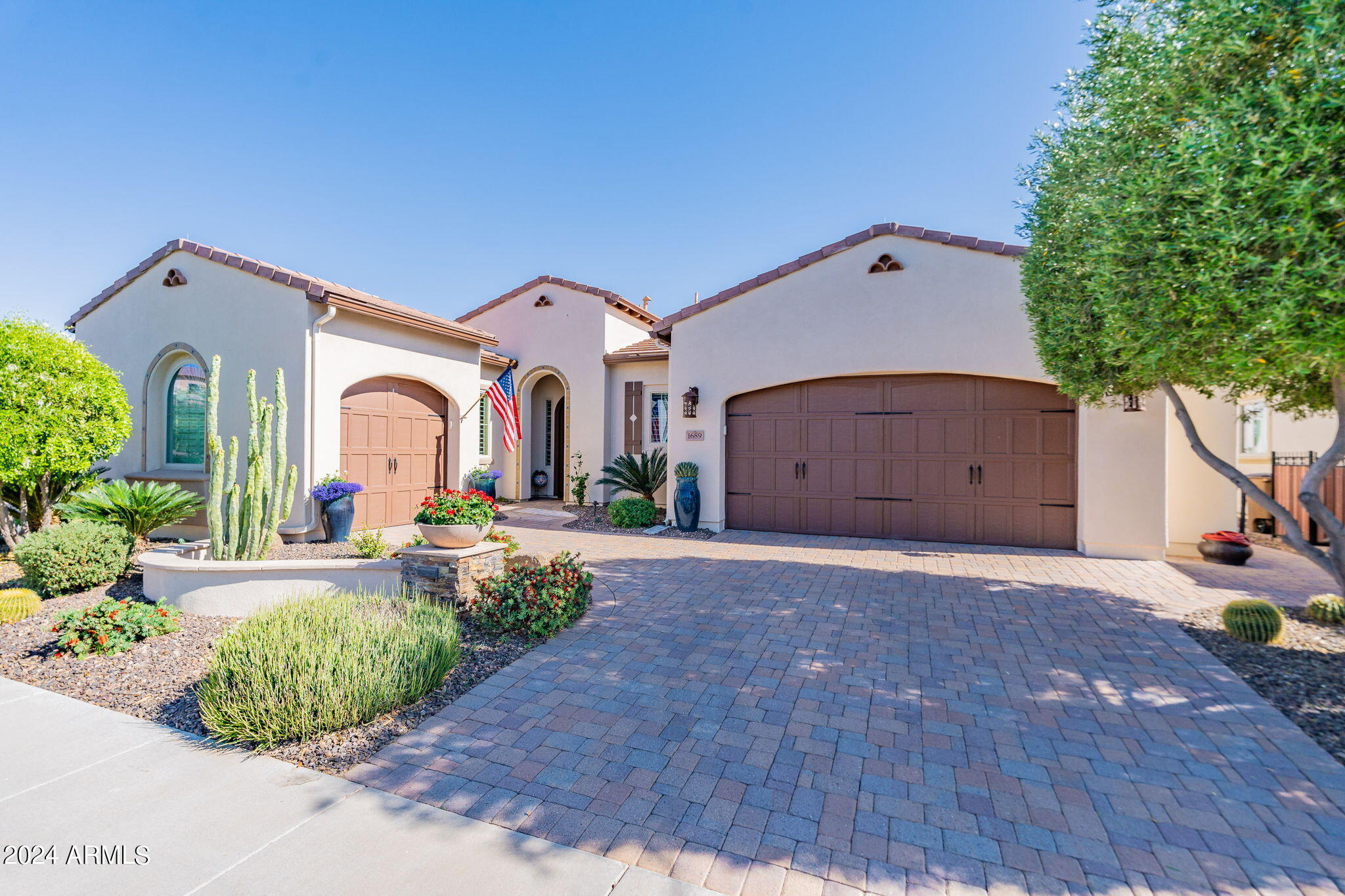 1689 E ALEGRIA Road