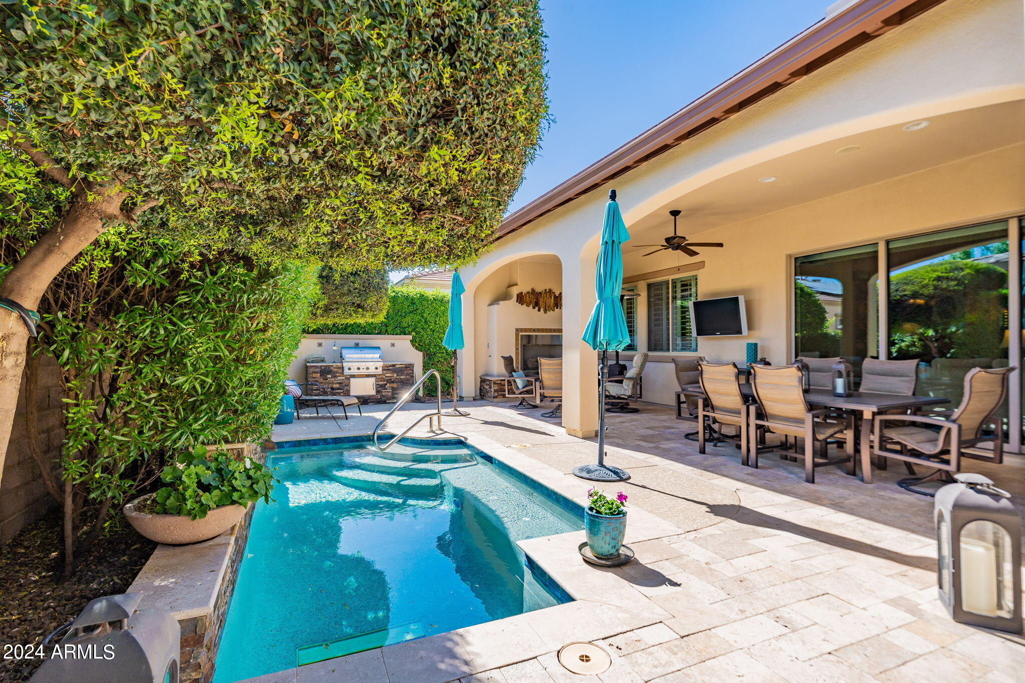 1689 E ALEGRIA Road
