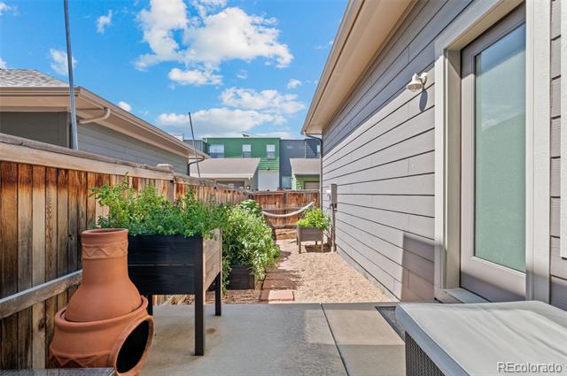 5463 Verbena Street