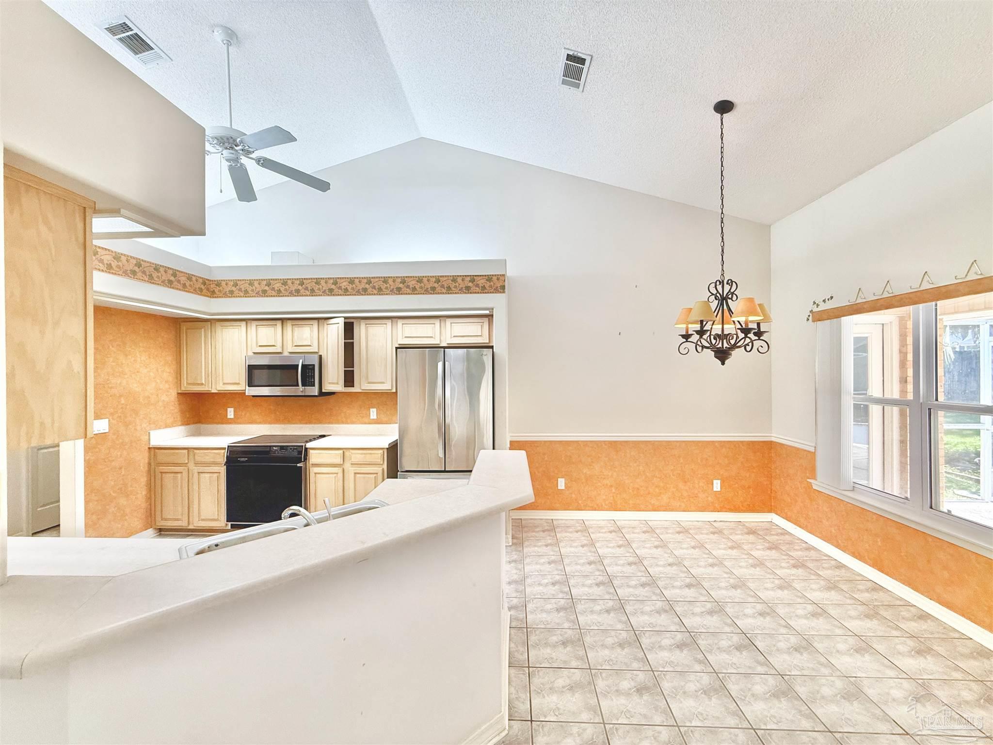 901 Shadow Ridge Dr