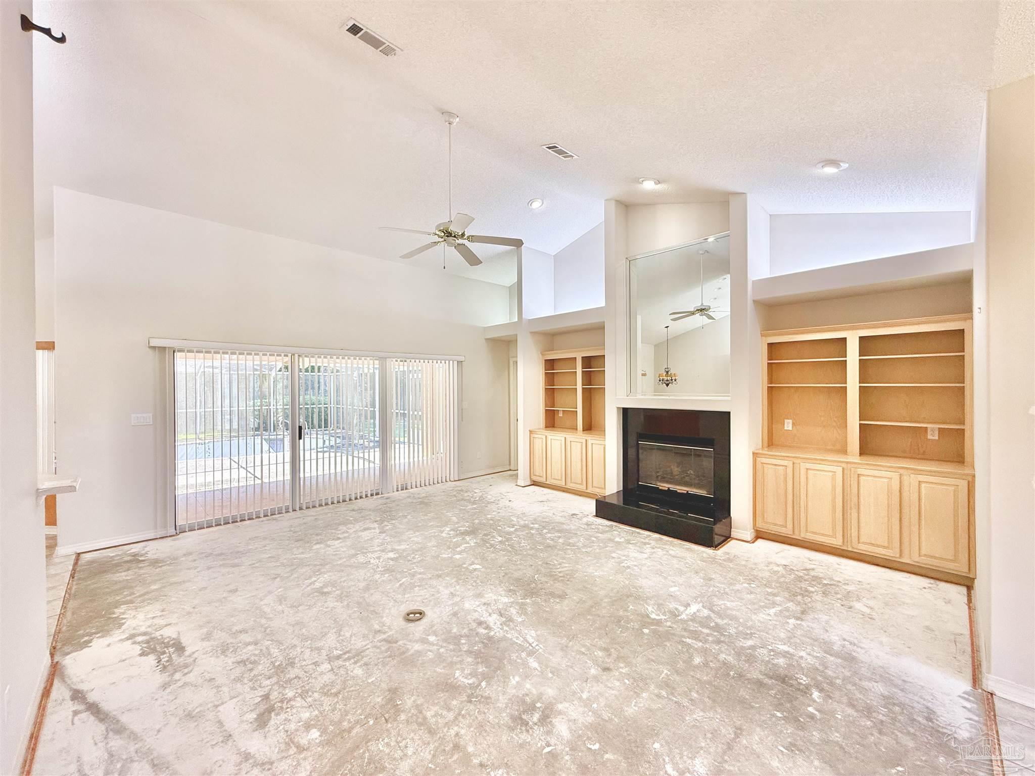 901 Shadow Ridge Dr