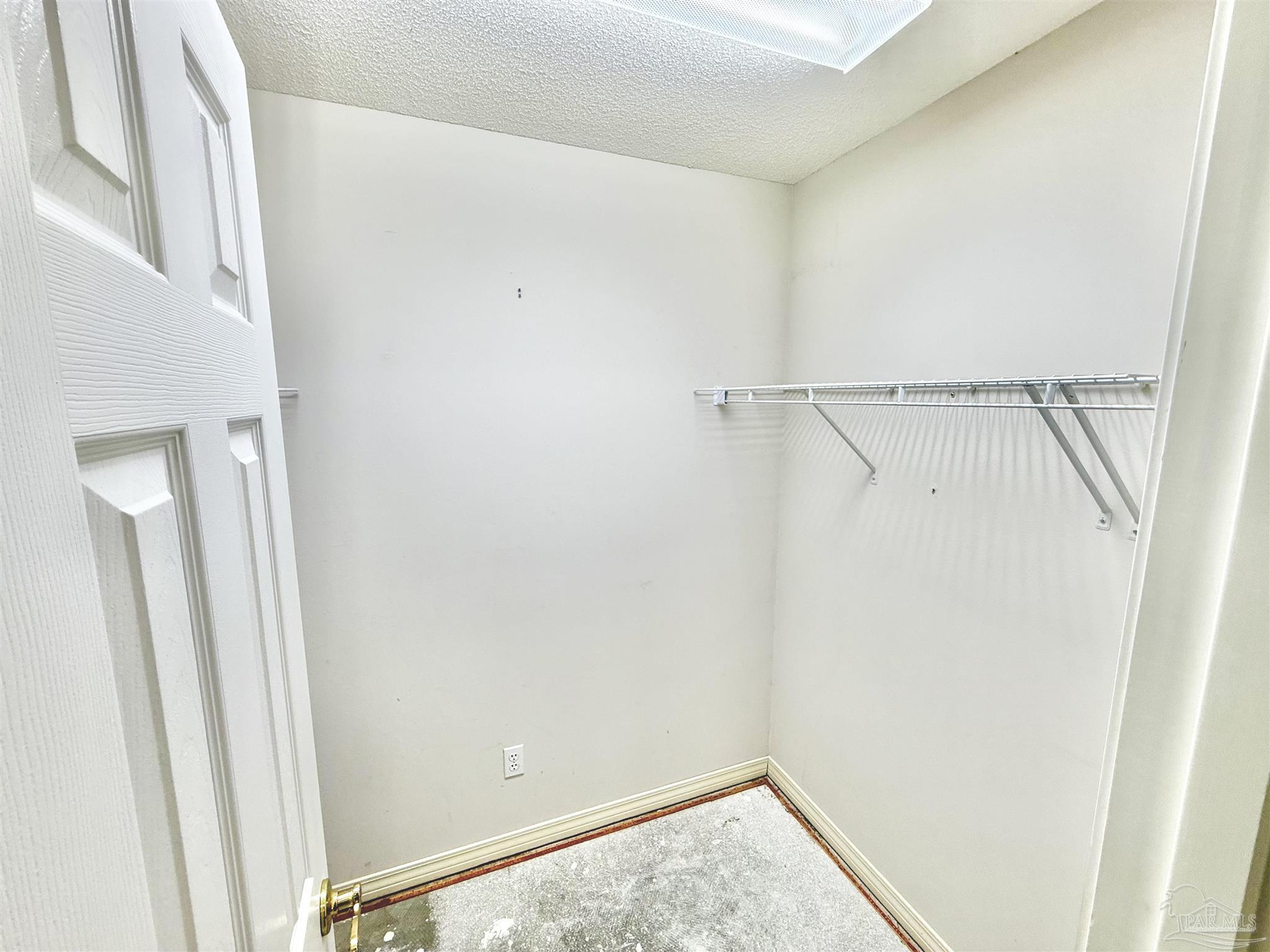 901 Shadow Ridge Dr