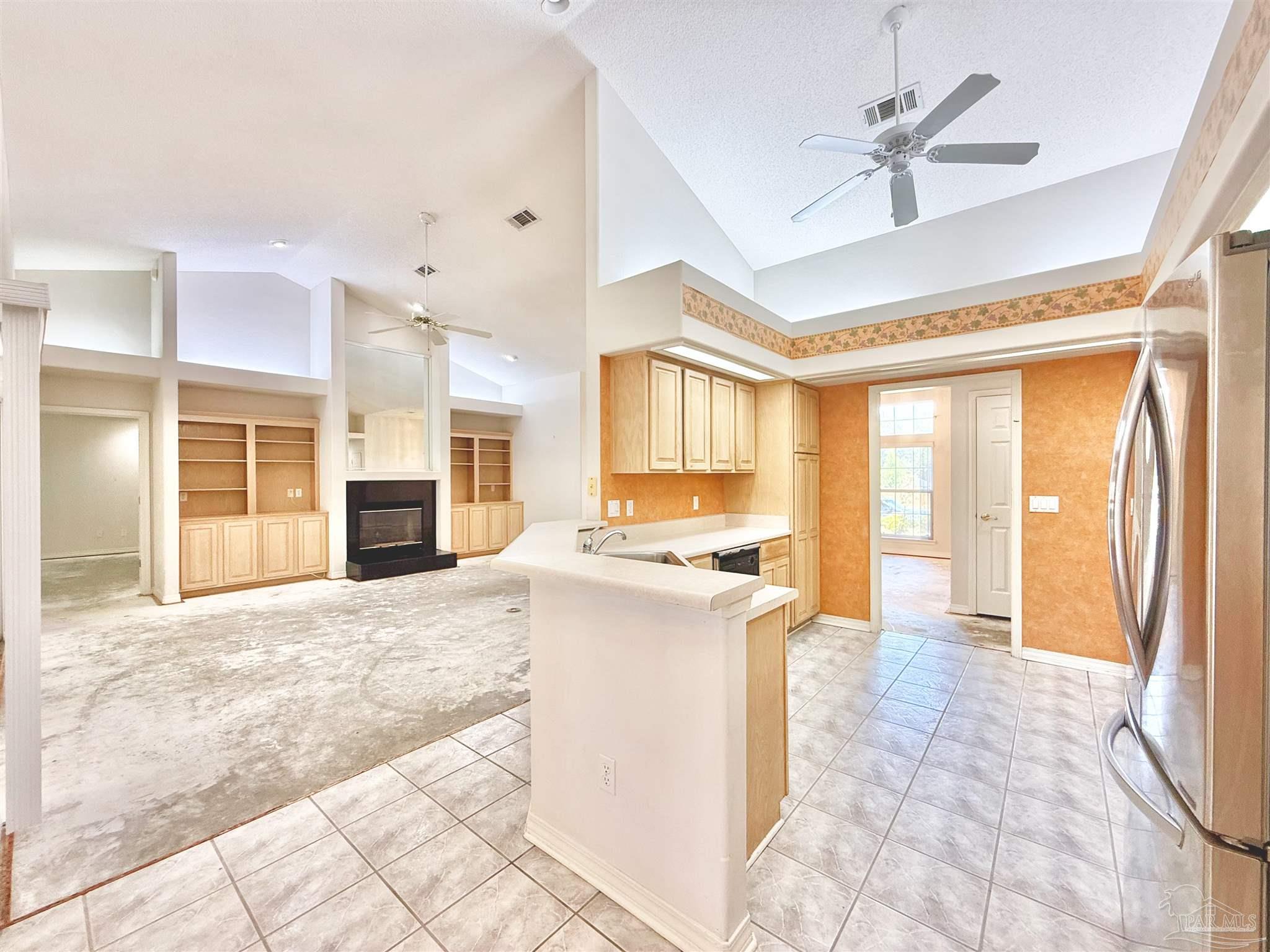 901 Shadow Ridge Dr