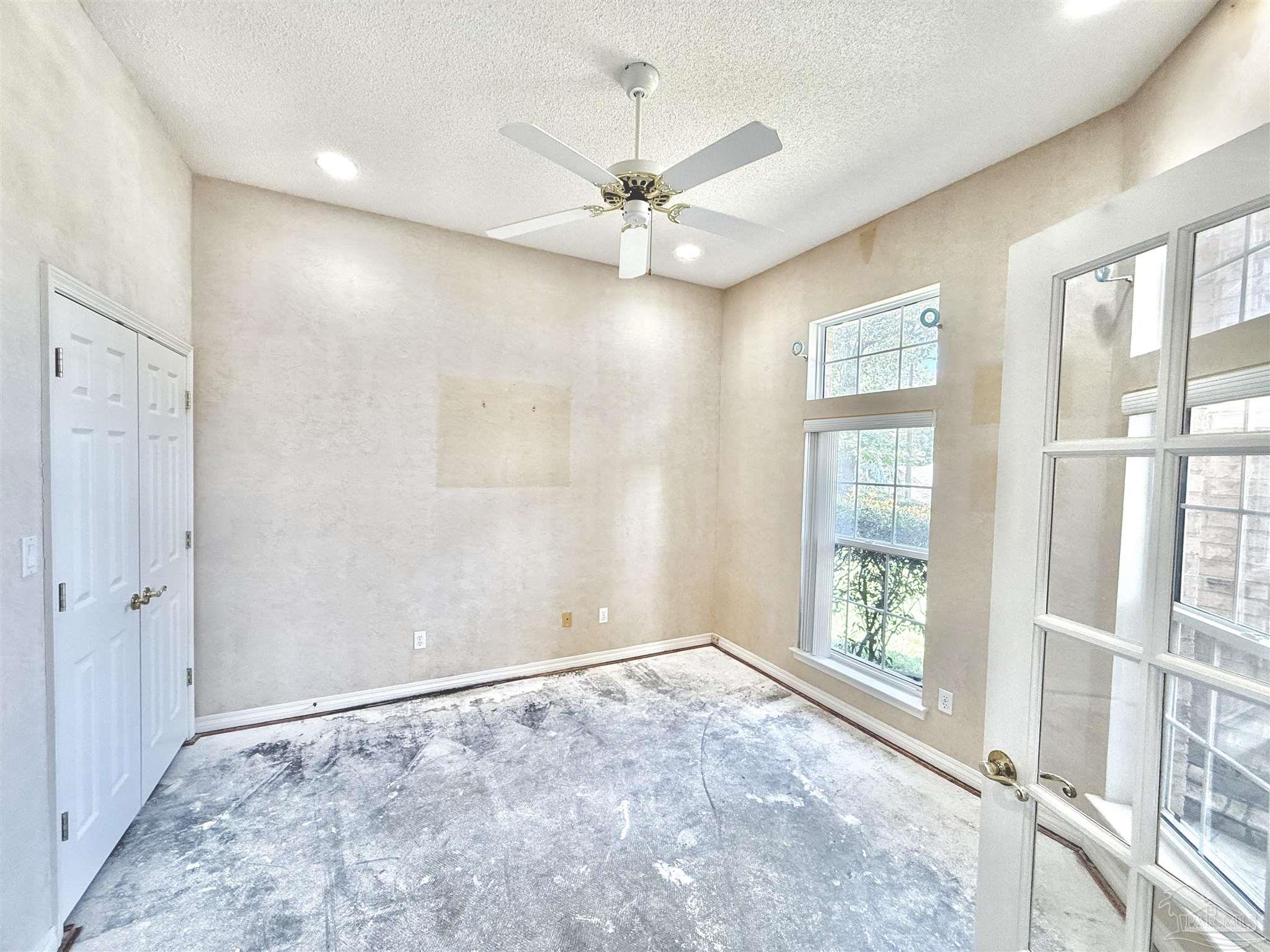 901 Shadow Ridge Dr