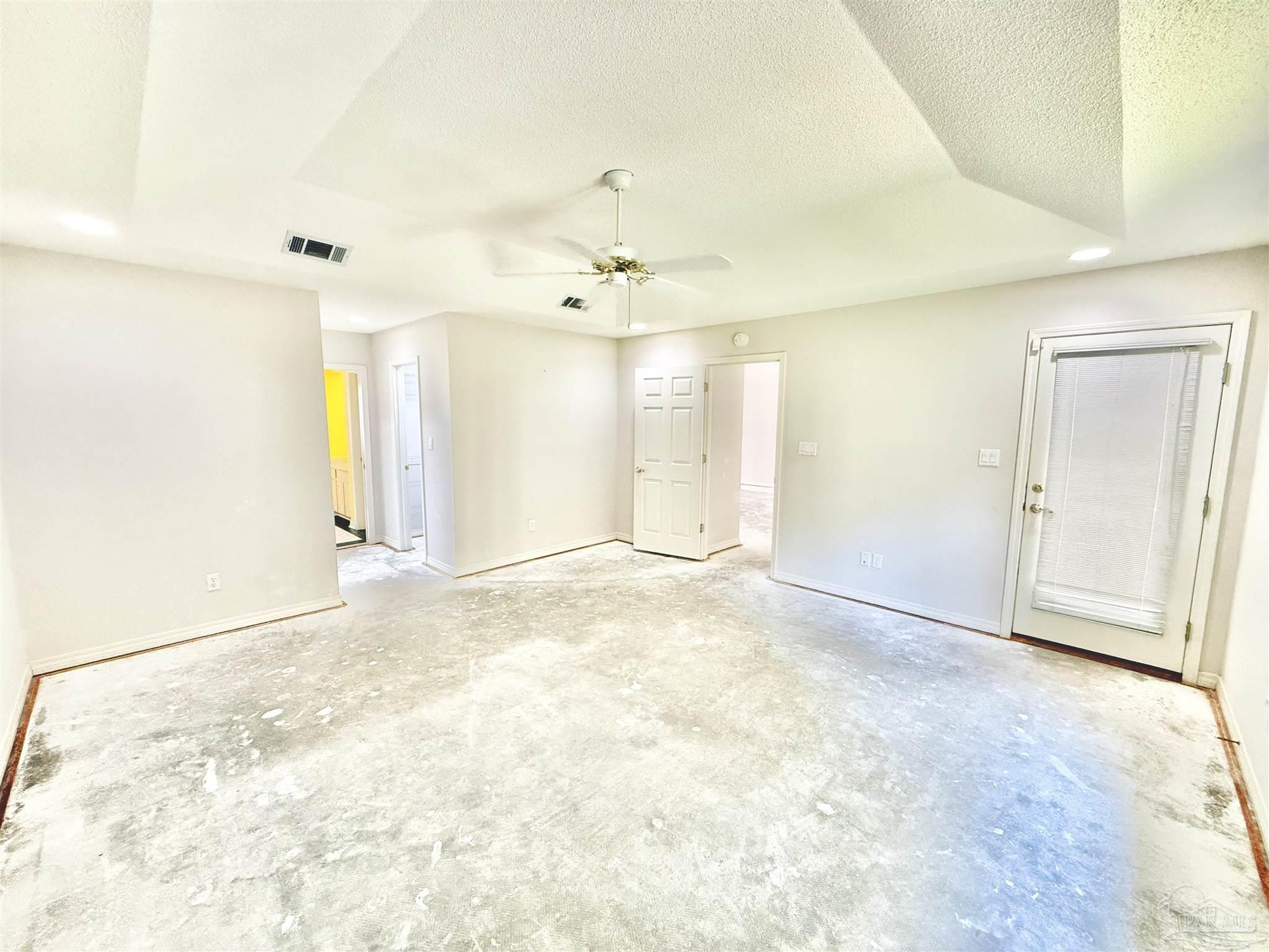 901 Shadow Ridge Dr