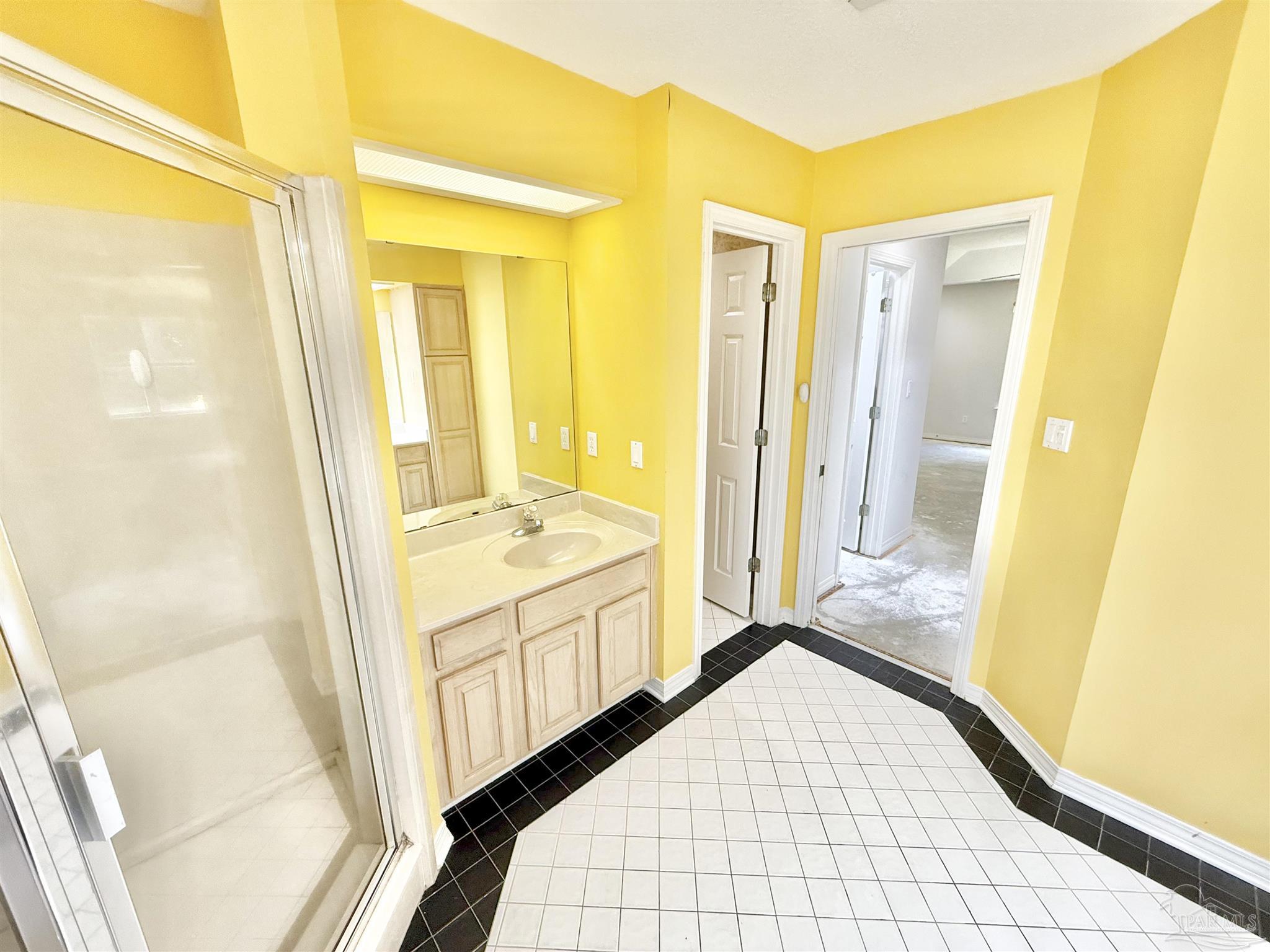 901 Shadow Ridge Dr