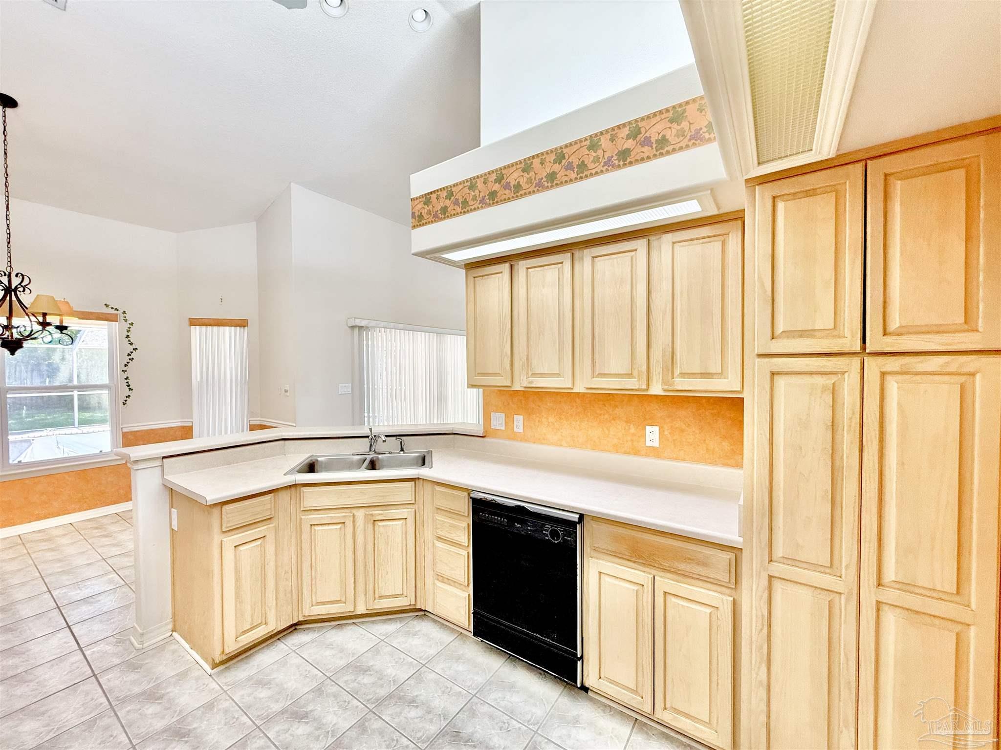 901 Shadow Ridge Dr