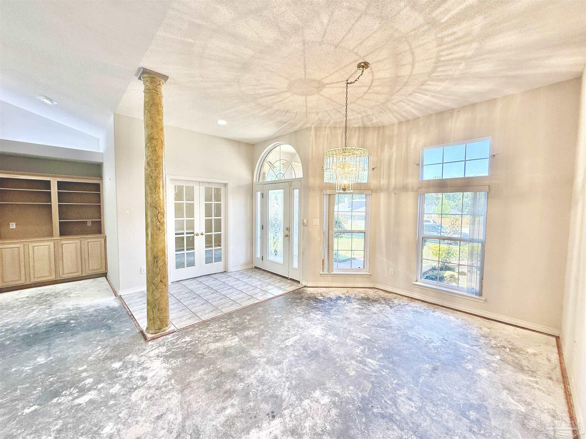 901 Shadow Ridge Dr