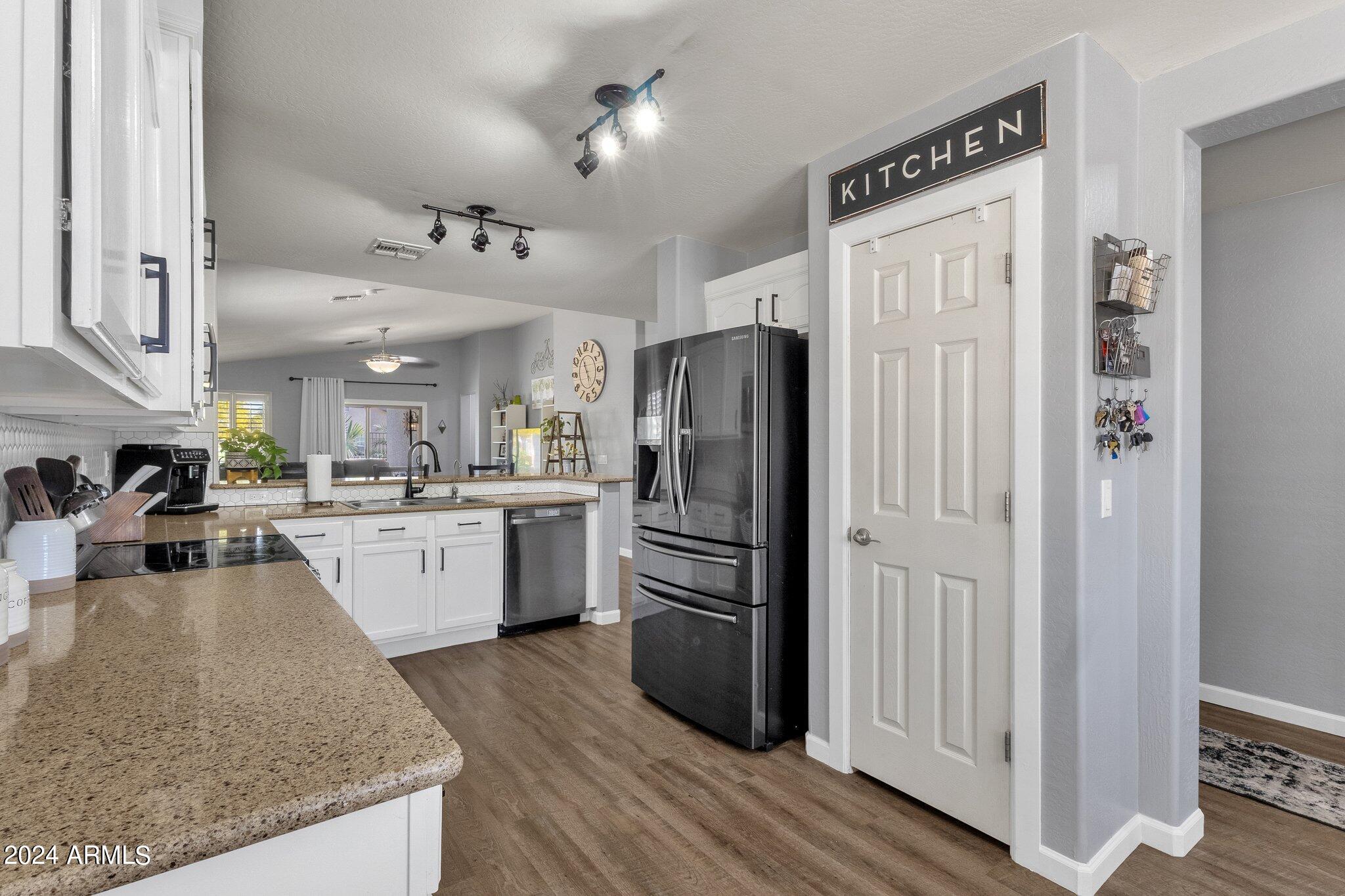 1303 W BELMONT RED Trail