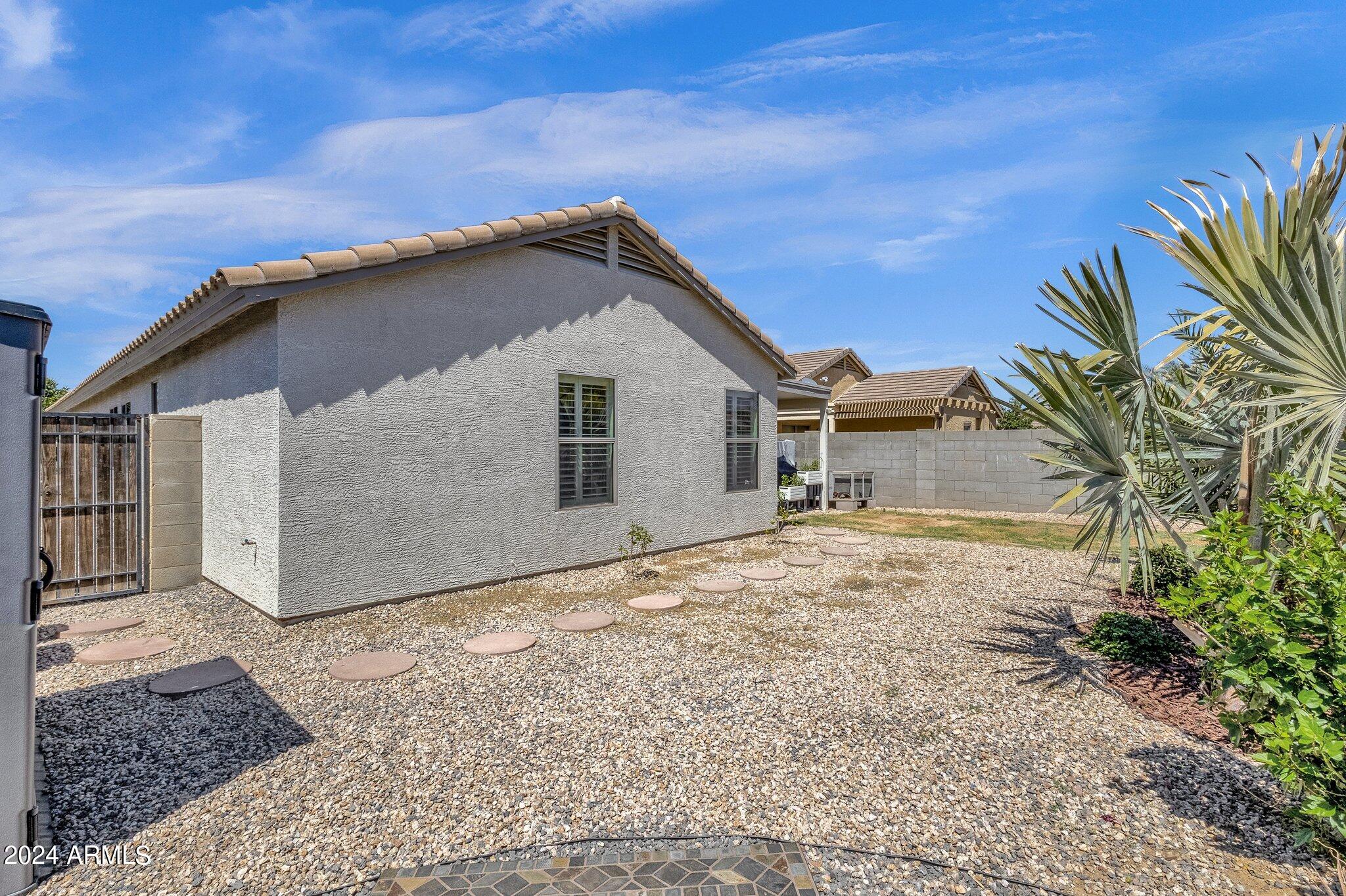 1303 W BELMONT RED Trail