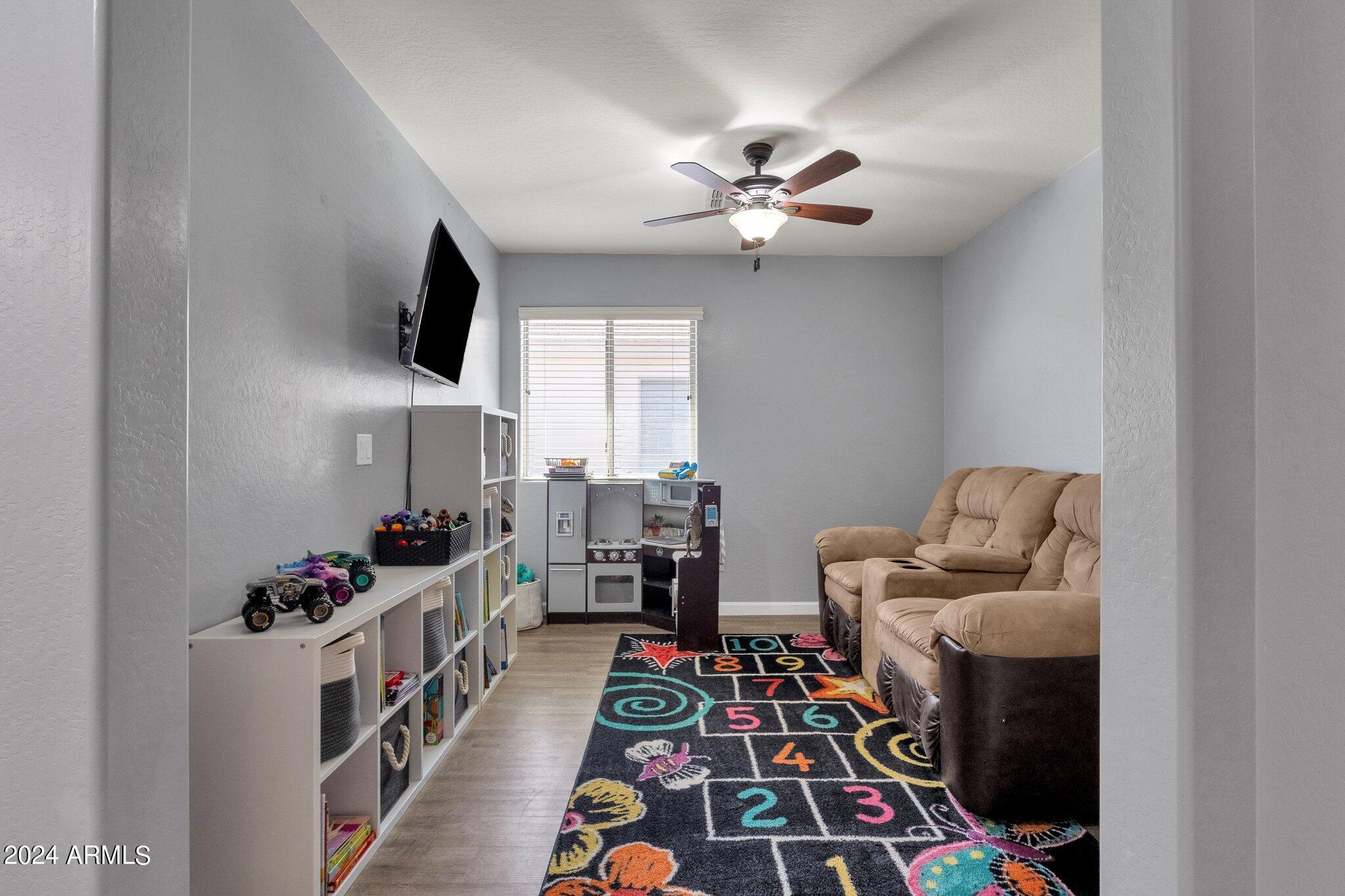 1303 W BELMONT RED Trail