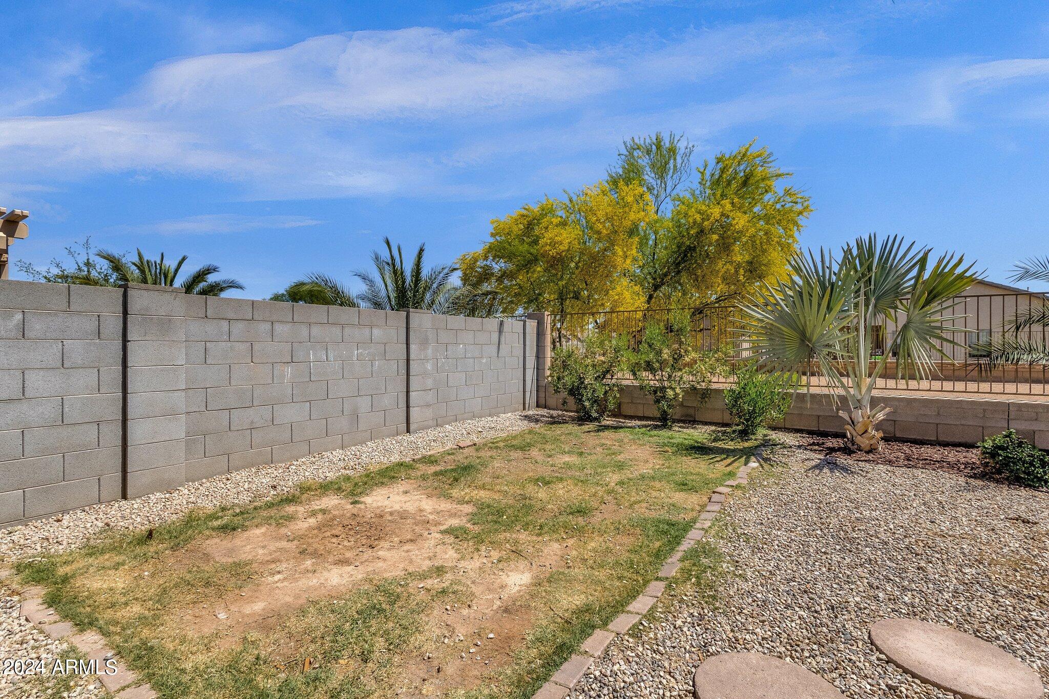 1303 W BELMONT RED Trail