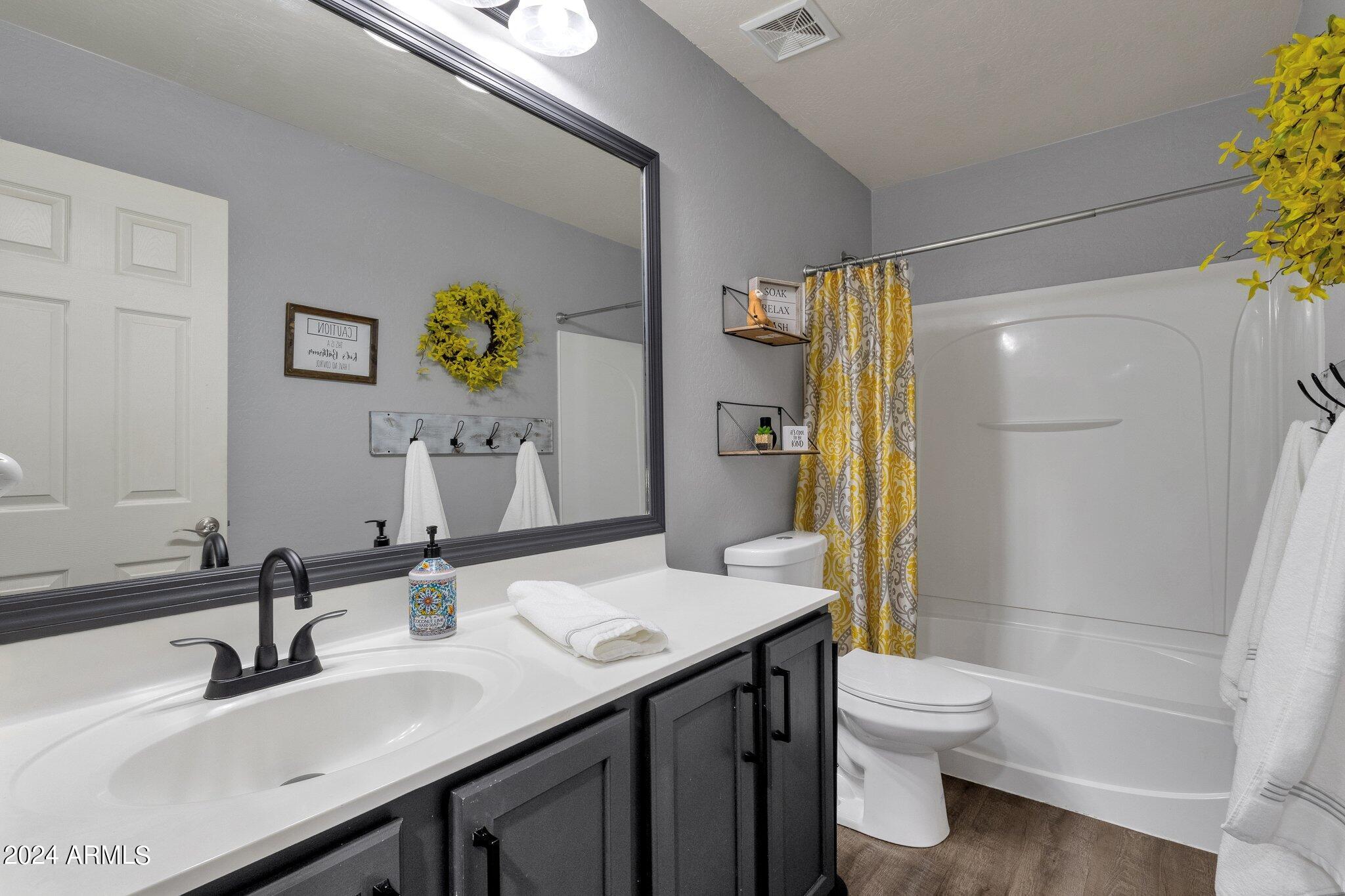 1303 W BELMONT RED Trail
