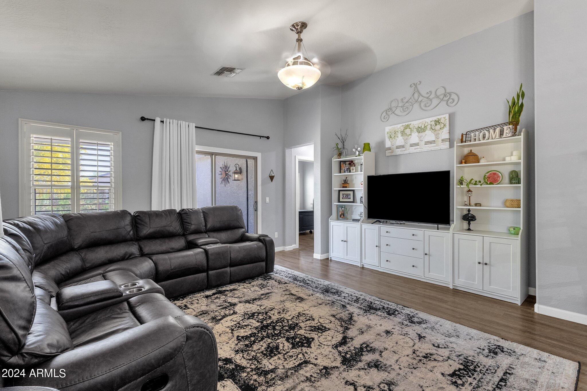 1303 W BELMONT RED Trail
