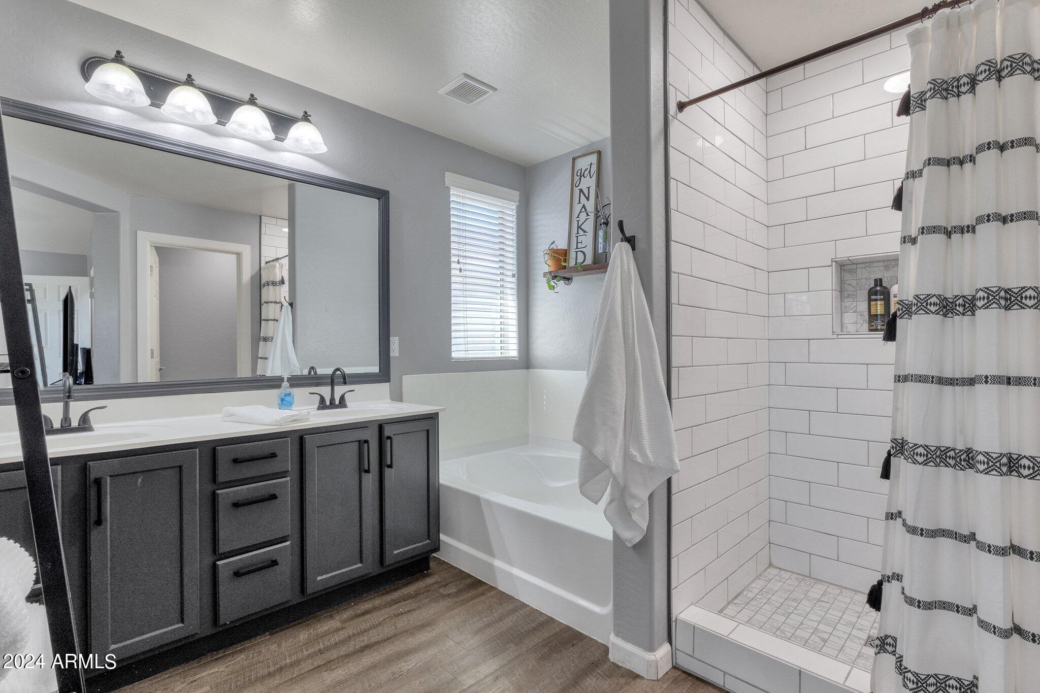1303 W BELMONT RED Trail
