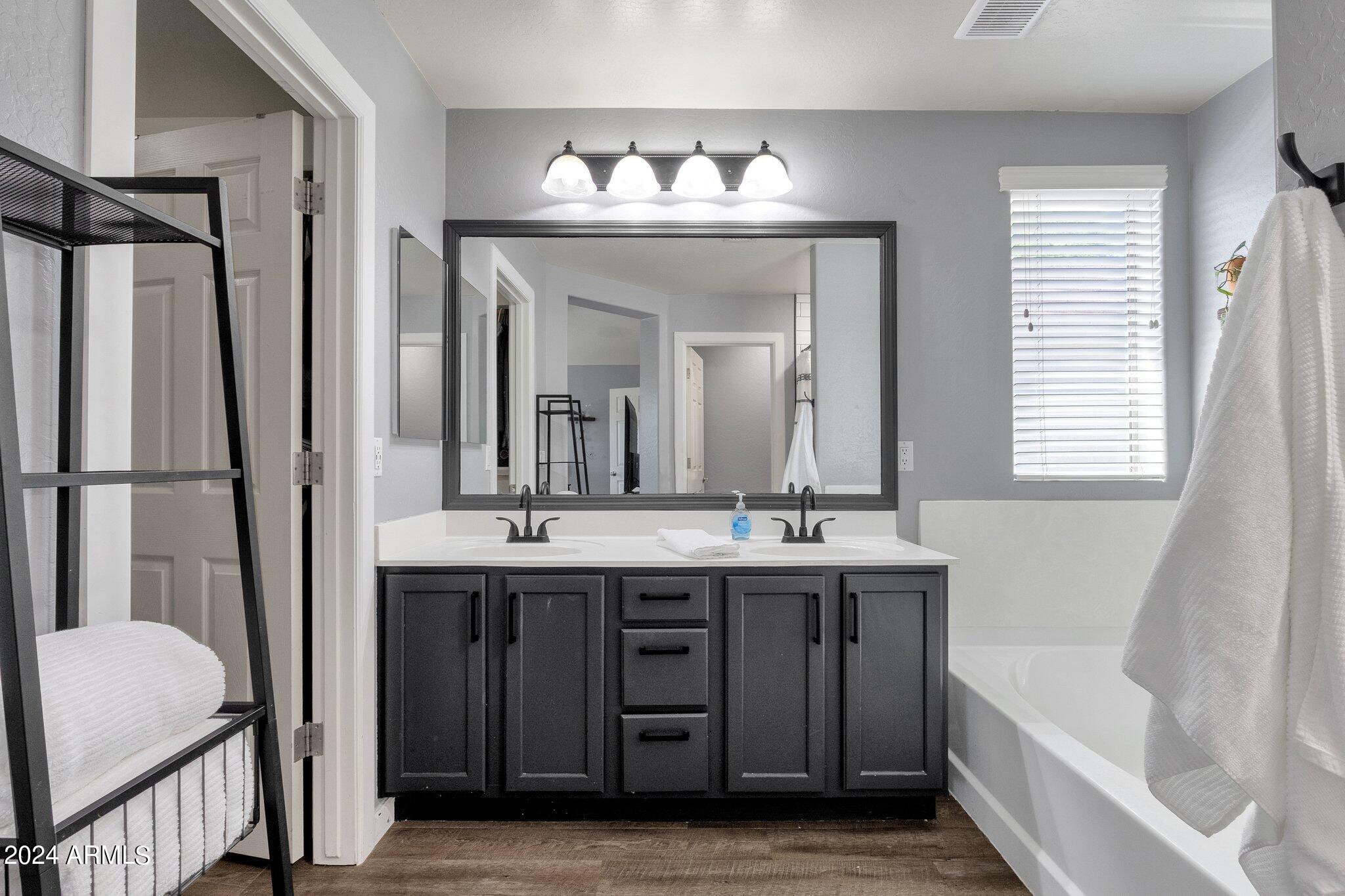 1303 W BELMONT RED Trail