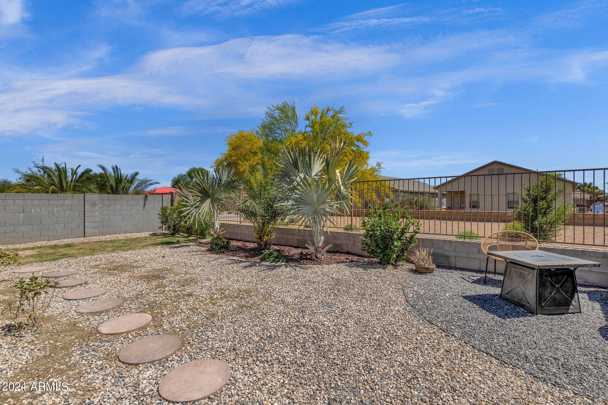 1303 W BELMONT RED Trail