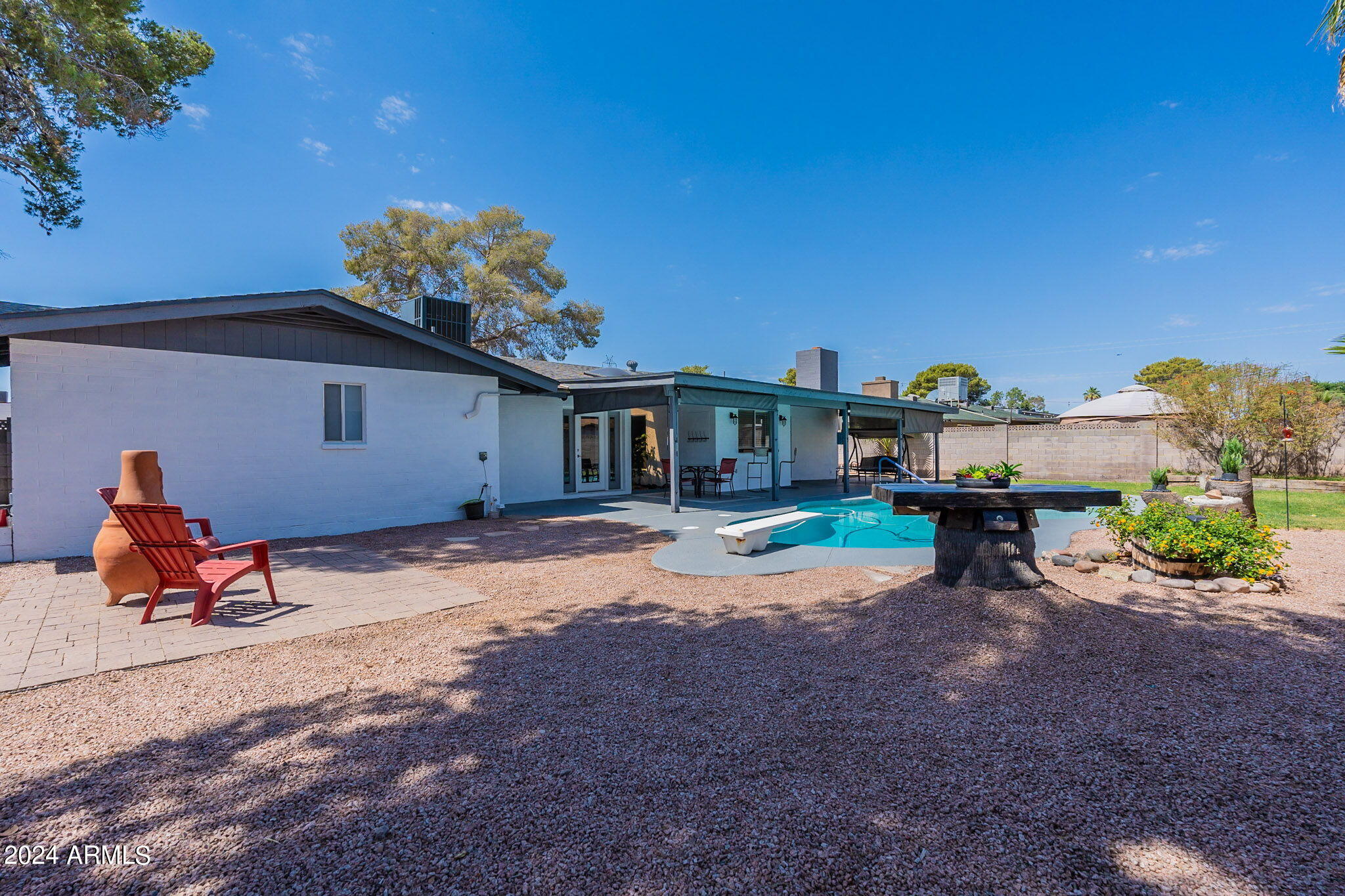 1426 E KRAMER Street