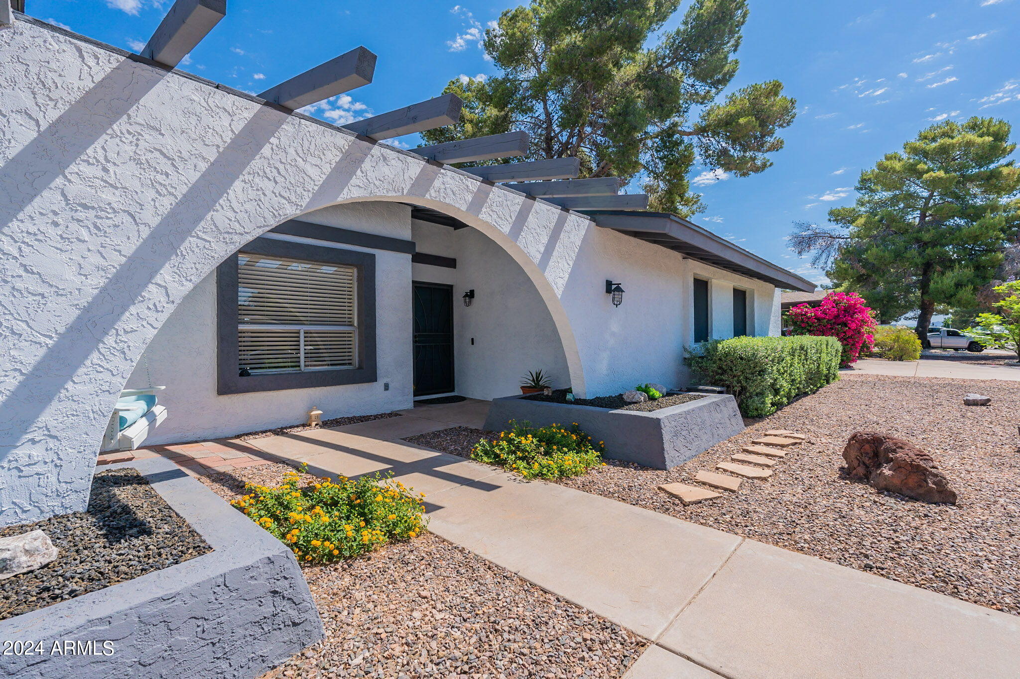 1426 E KRAMER Street