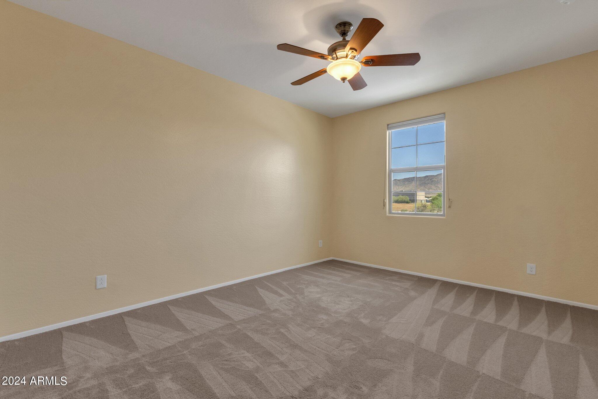 2512 W GARY Way