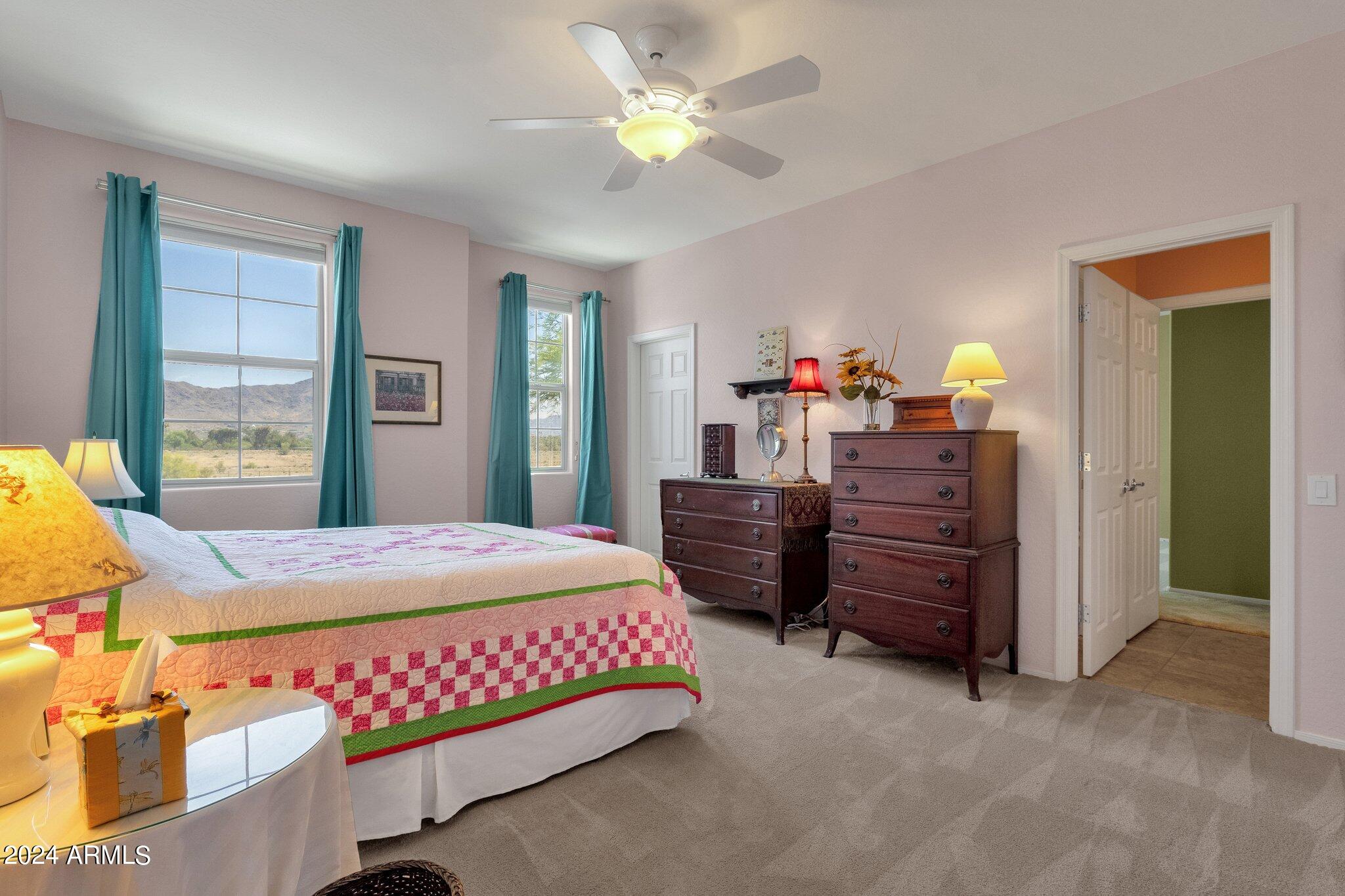 2512 W GARY Way