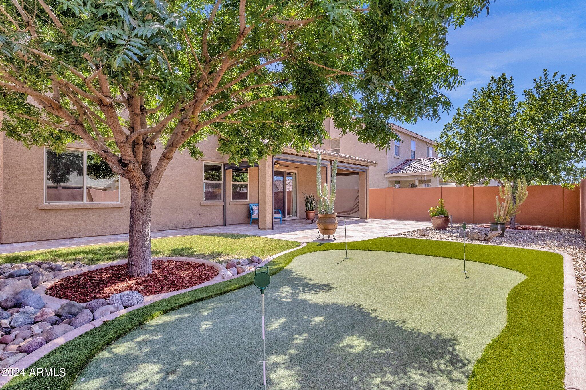 2512 W GARY Way