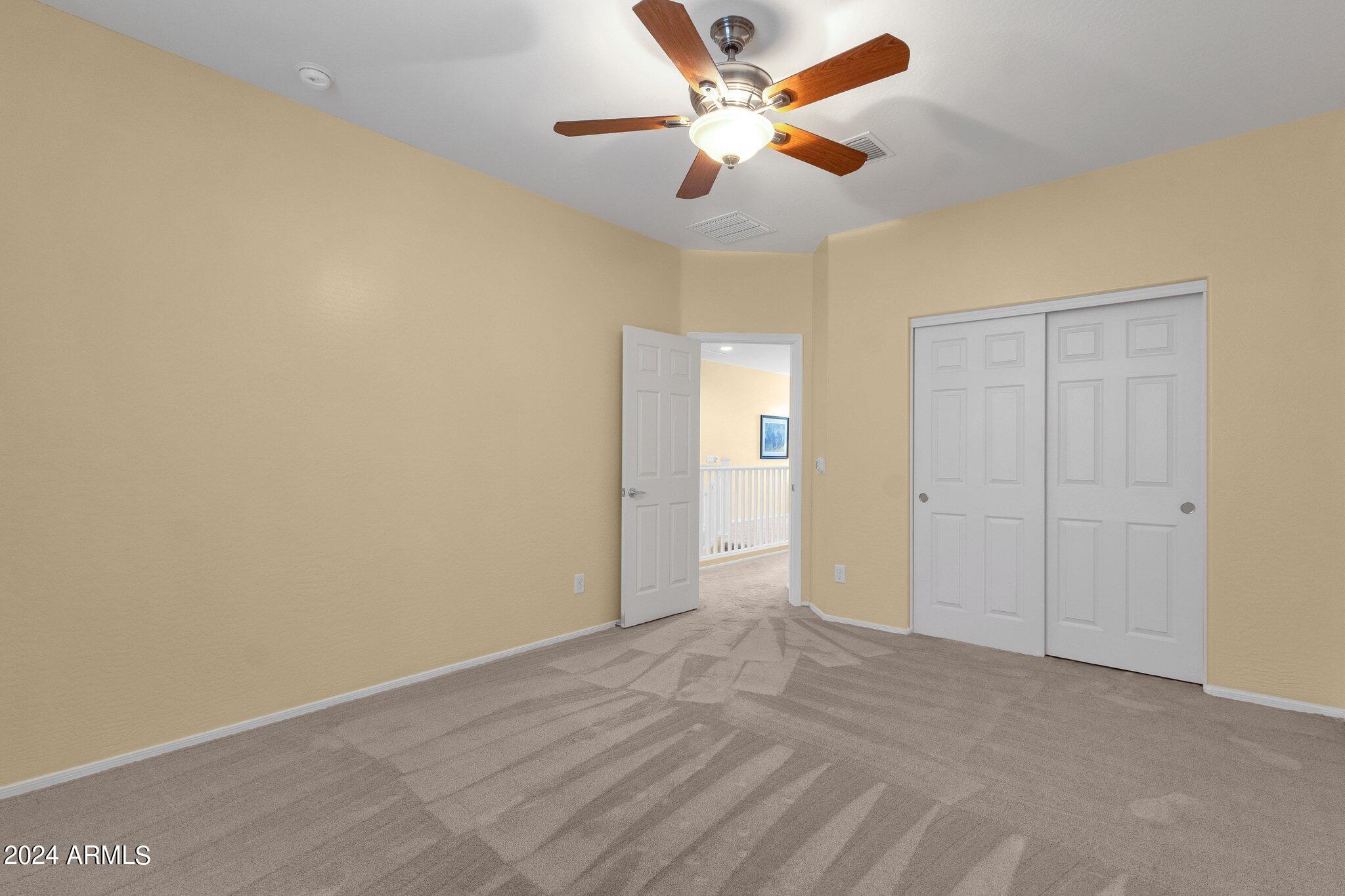 2512 W GARY Way