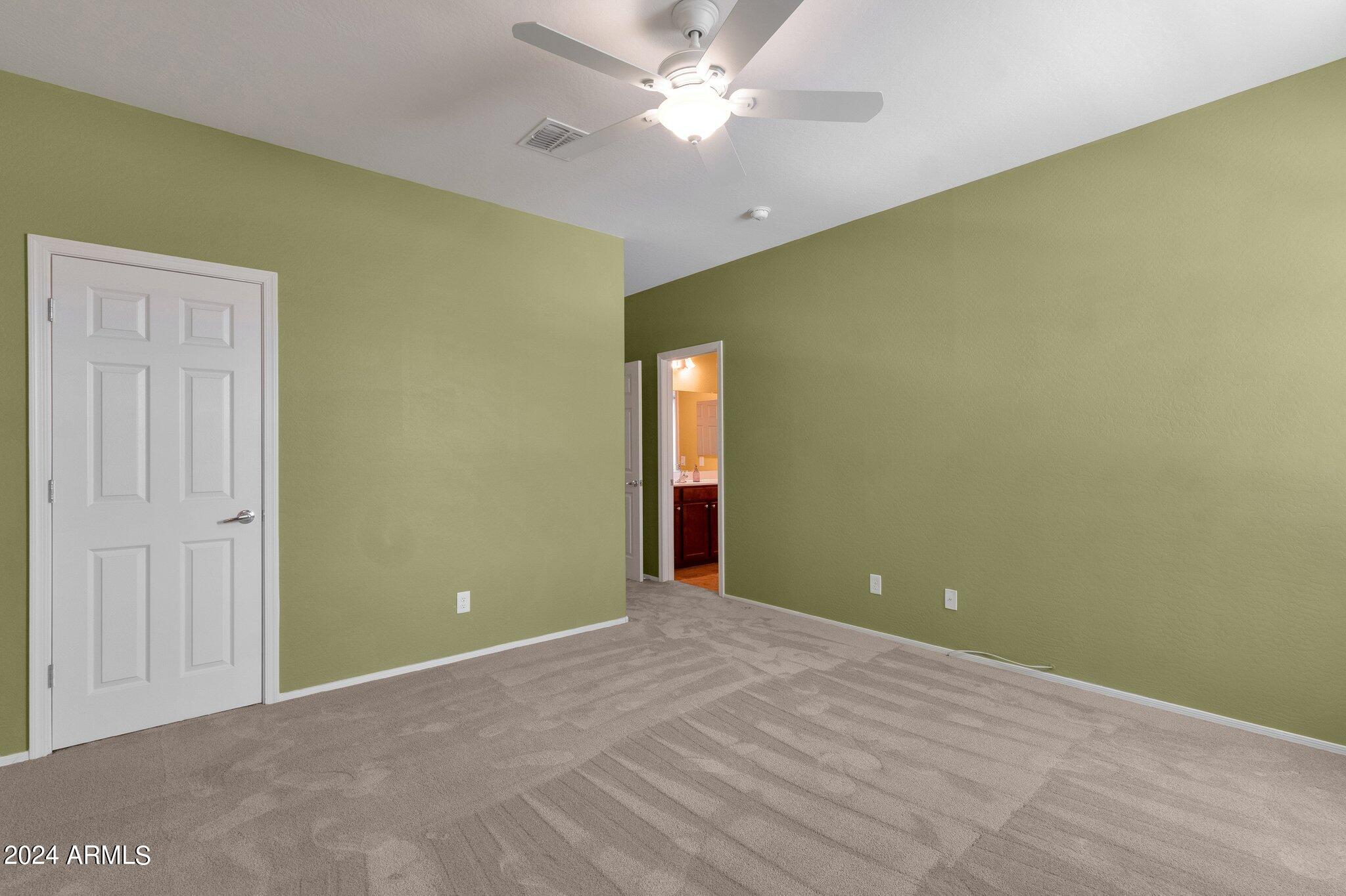 2512 W GARY Way