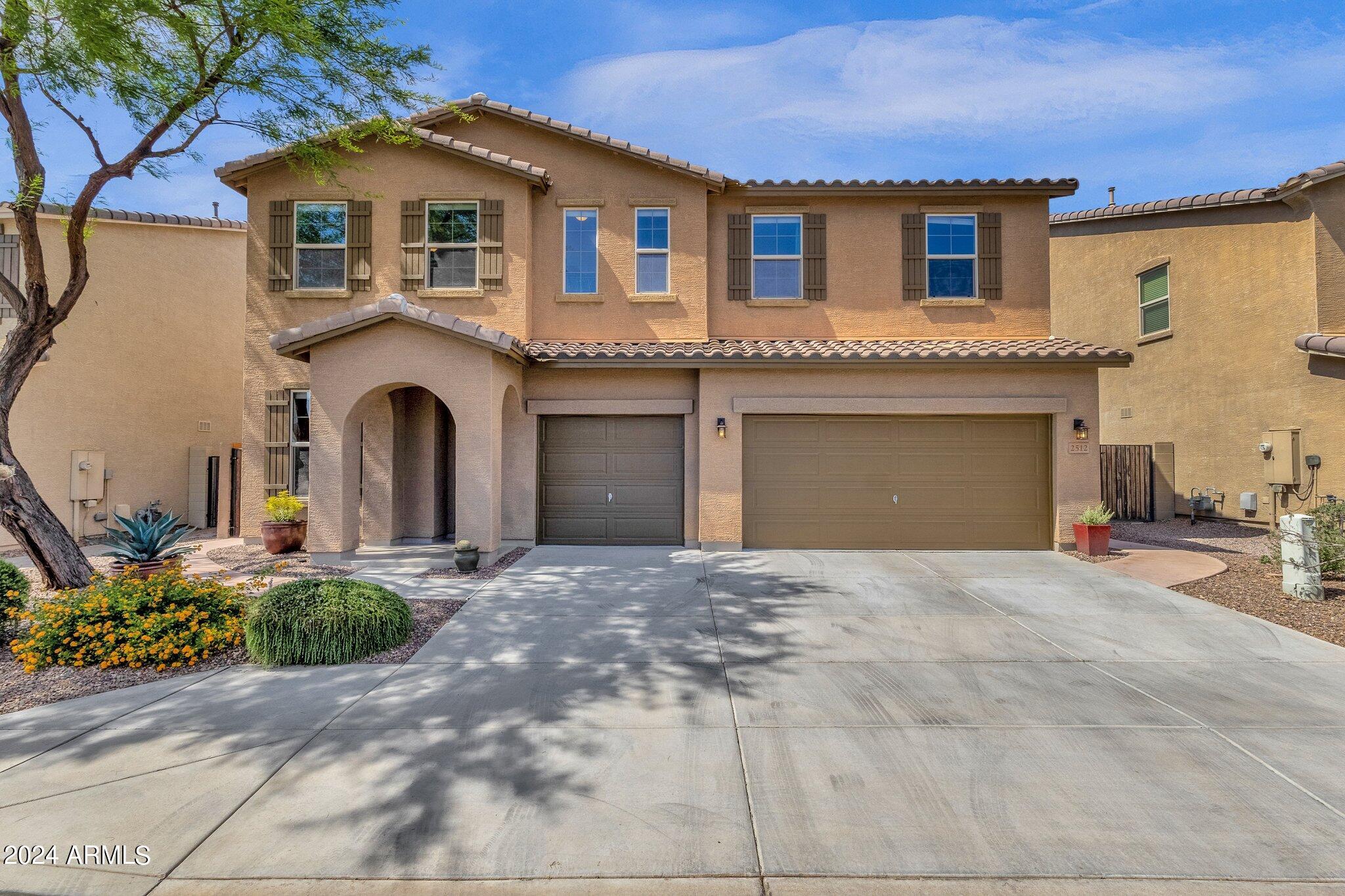 2512 W GARY Way