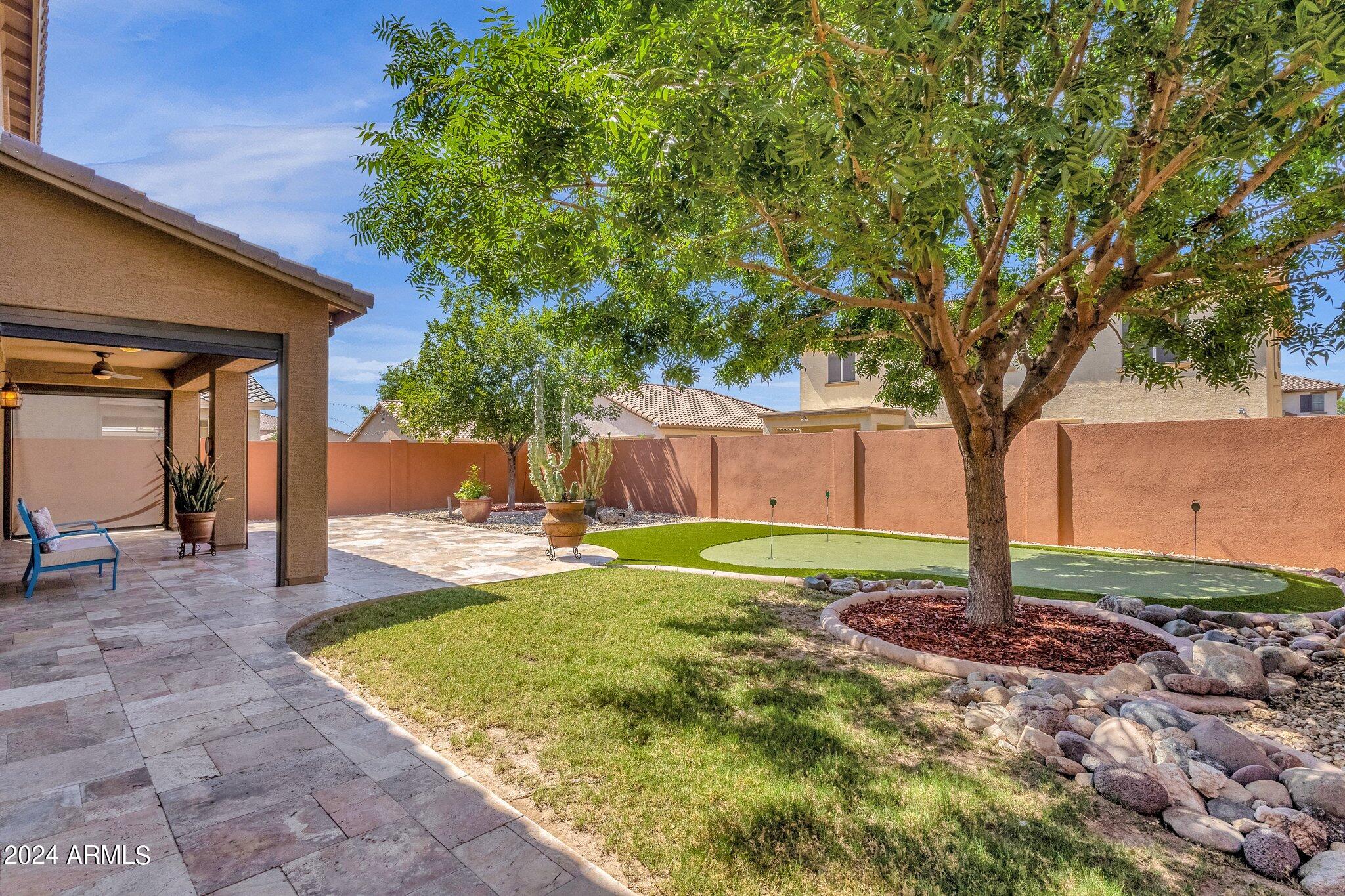 2512 W GARY Way